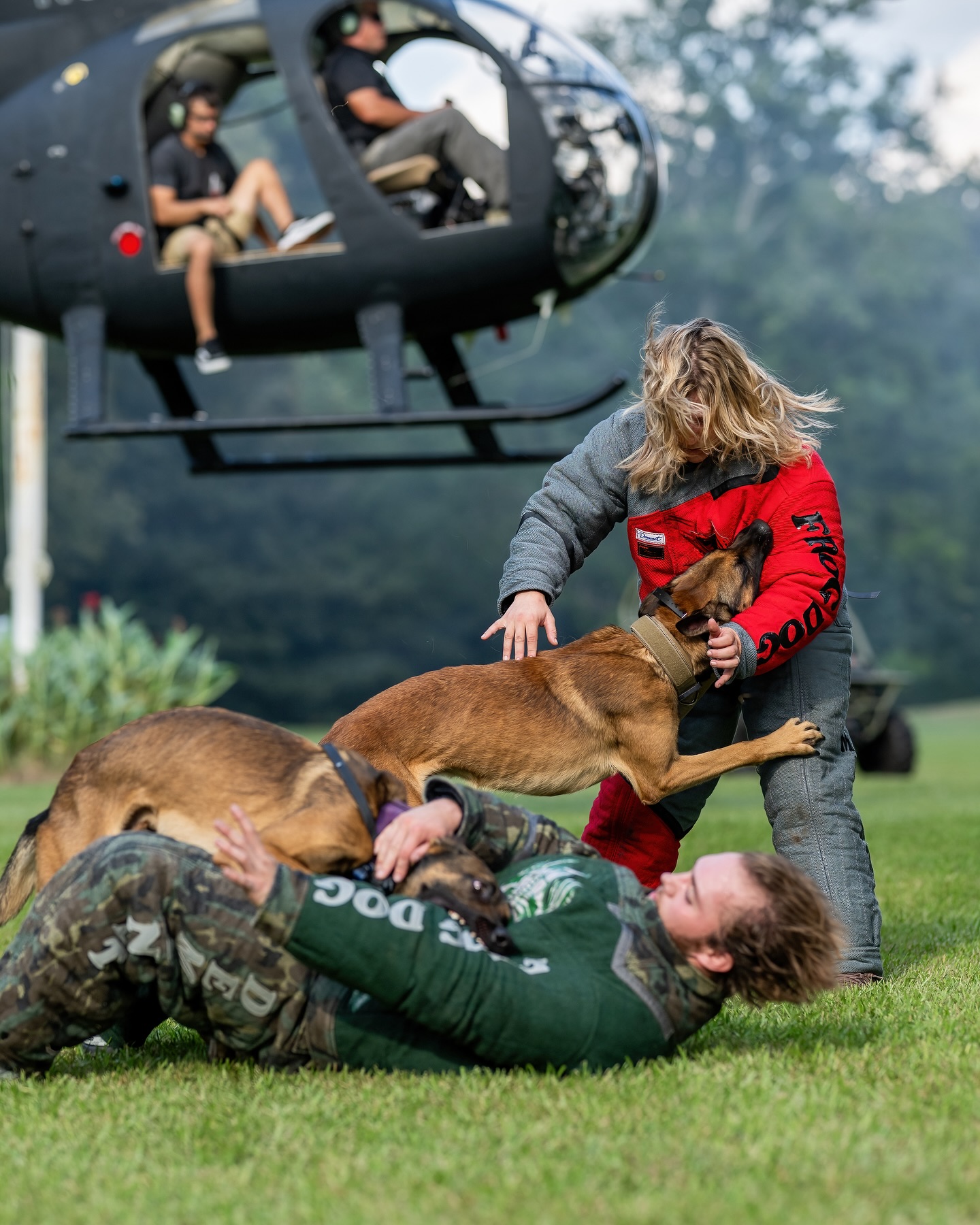 All in a Day’s work.
Help Support the FrogDog Team ❤️ information is on the website!
Photos By: @osaki022
#dogtraining #dogtrainer #supportthetroops #k9 #belgianmalinois #veternanowned # veteran #serviceanimal #suicideawareness #nonprofit #charity #servicedog #usa #patriot #757 #Chesapeake #virginiabusiness #virginiaevents #suicideprevention #therapydog