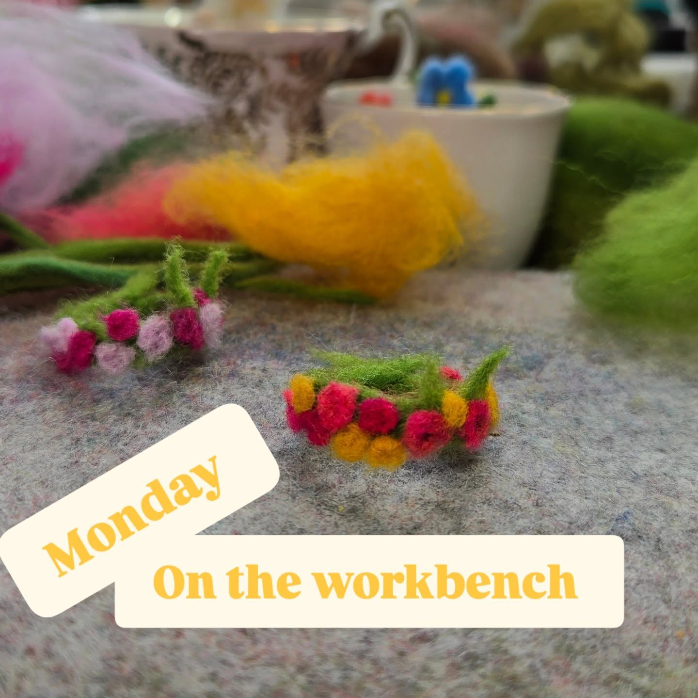Flowers for little rabbits. Something sweet and light to start the week on a kinda tough Monday🏵
#madeincanada #makerslife #handmadenovascotia