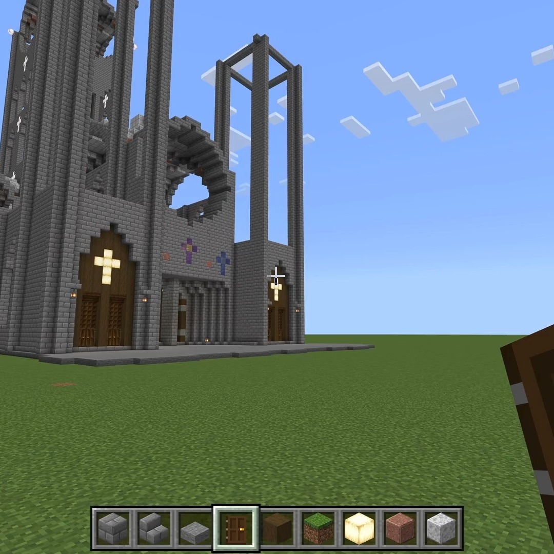 Side entrances are now done at the front of the cathedral. Ceilings are almost all complete. I've also started building up the external walls at this point.
