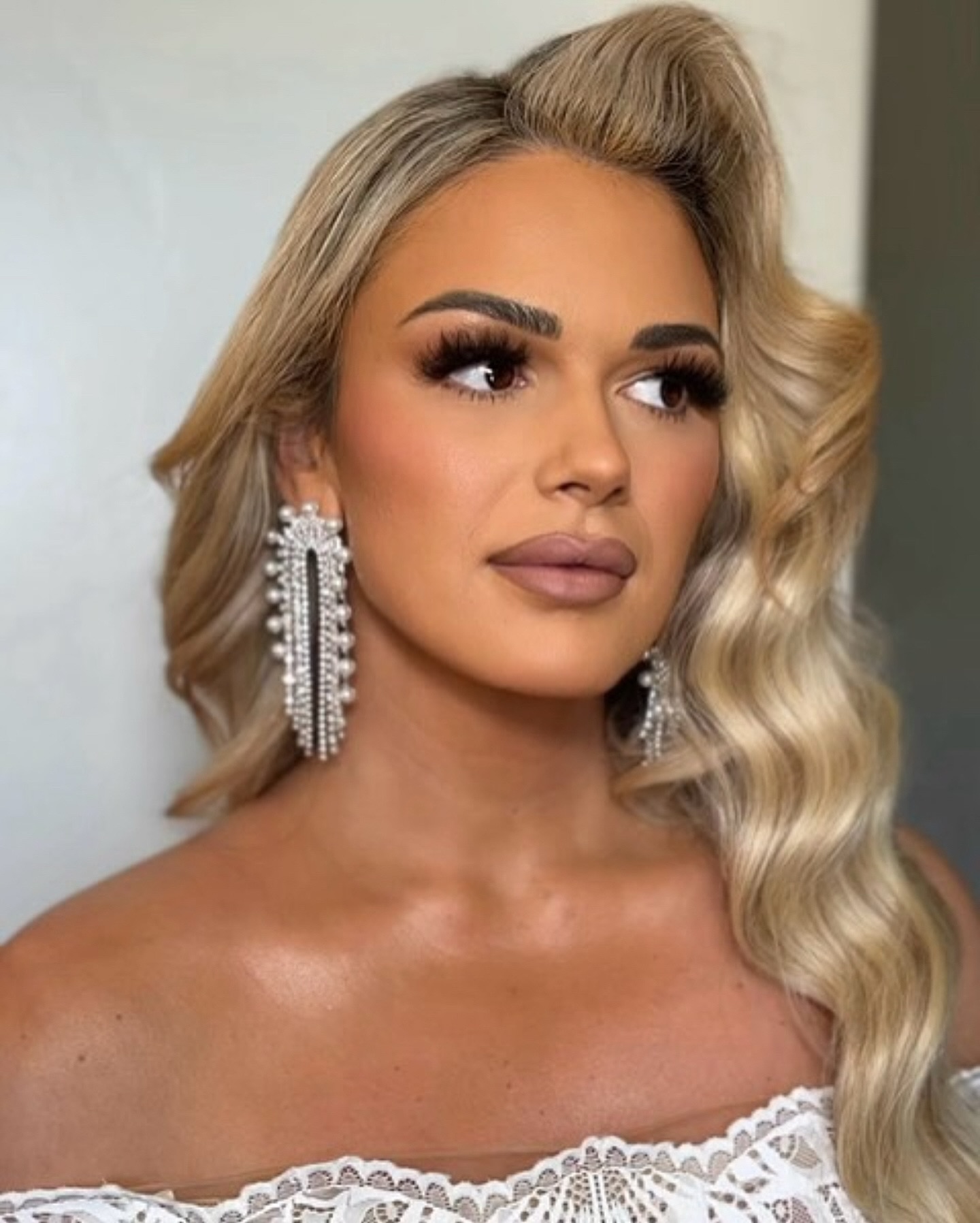 Client spotlight ⭐️ healed brows on the extra stunning @reed.lacey26 🤩! Book now at www.winkswhims.com
.
.
.
.
.
.
.
.
#yyc #calgary #edmonton #okotoks #vancouver #yycmicroblading #yyceyebrows #youtube #microblading #eyebrows #brows #eyebrowgame #yyclove #calgarymicroblading #calgaryeyebrowtattoo #browtattoo #eyebrowtattoo #makeuptutorial #celebritybrows #eyebrowsonpoint #yycbeauty #yycfashion #yycfitness #yycstyle #sephora #archaddicts #browsworldwide #hudabeauty #anastasiabeverlyhills #makeuptutorialindonesia