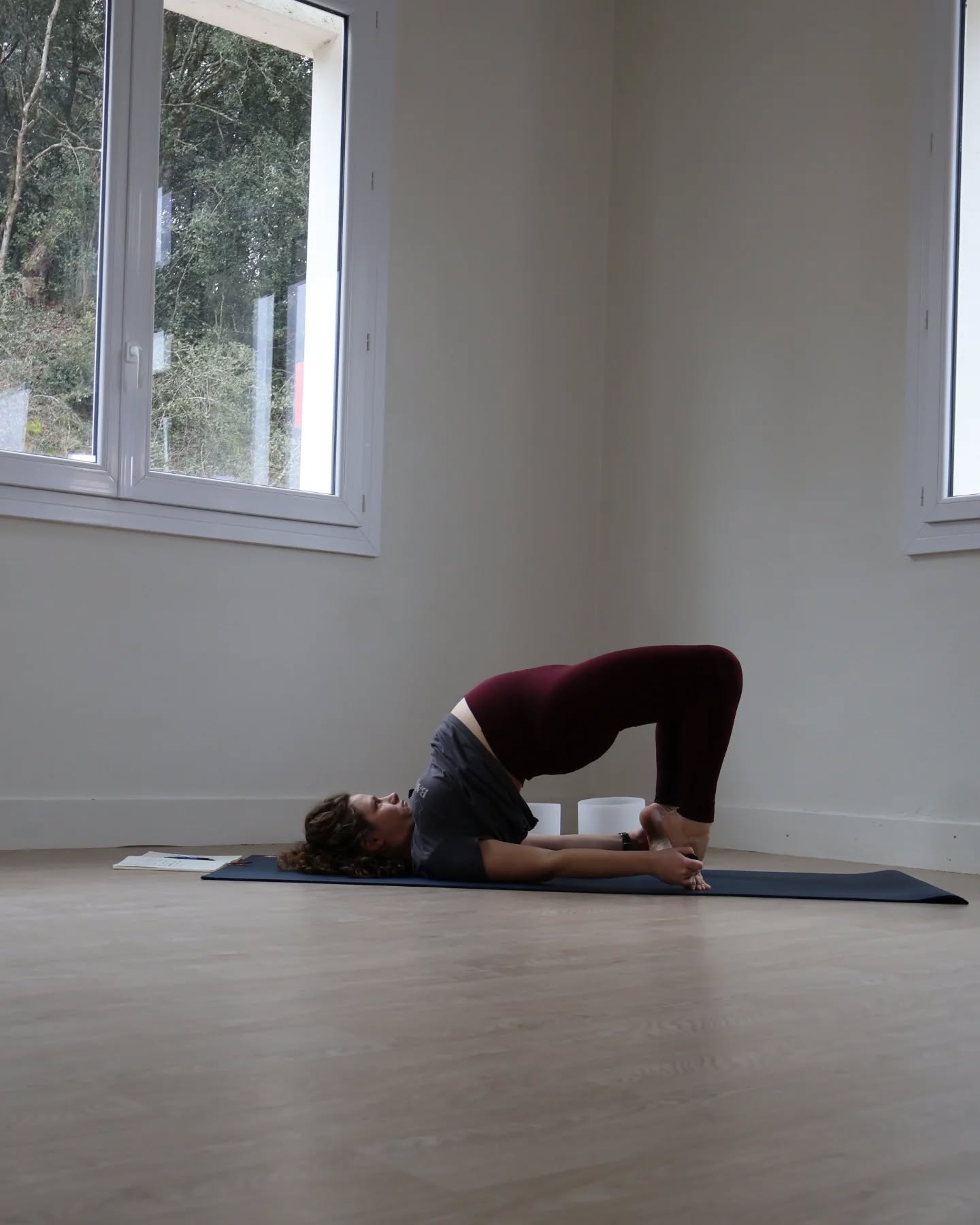 Ma pratique du moment c'est les deux photos mais surtout la deuxième à 6 mois de grossesse 😂
#yogacanbe #yogapractice #yogafrance #yogateacher #yogavendee #yoga #chillvibes