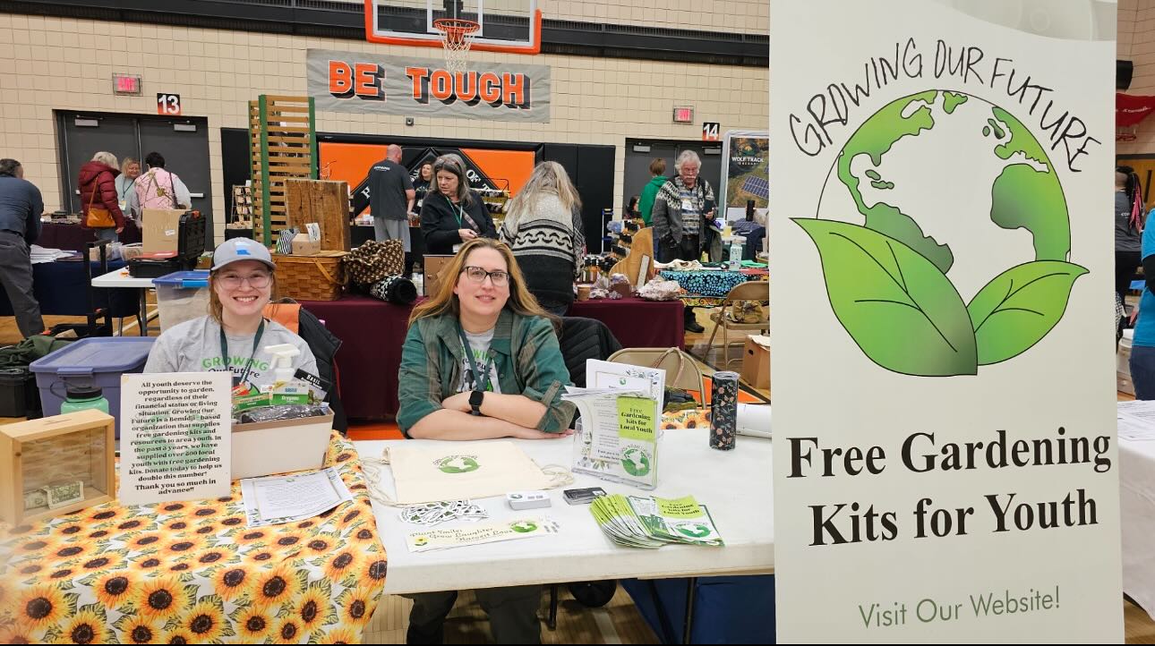 Make sure to stop by the Back to Basics Event hosted by @happydancingturtle in Pine River today!! It’s already a lot of fun.
•Follow us!
•A Bemidji-based Nonprofit catering to area youth.
•Volunteer and Women Led
•100% Donation Funded
•Turn on Post Notifications and Like, Comment, Share!
•sign up for kits today! https://forms.gle/ixwYTDrBFZ4H4m5eA
.
.
#ediblegarden #flowersofinstagram #flowerstagram #garden #gardendesign #gardener #gardenersofinstagram #gardening #gardeningismytherapy #gardeninglife #gardeninglove #gardeninspiration #gardens #gardensofinstagram #greenthumb #growyourownfood #houseplants #indoorplants #instagarden #kitchengarden #lovegardening #organic #organicgardening #plant #planting #plantlife #plants #plantsmakepeoplehappy #gardeningorganizations