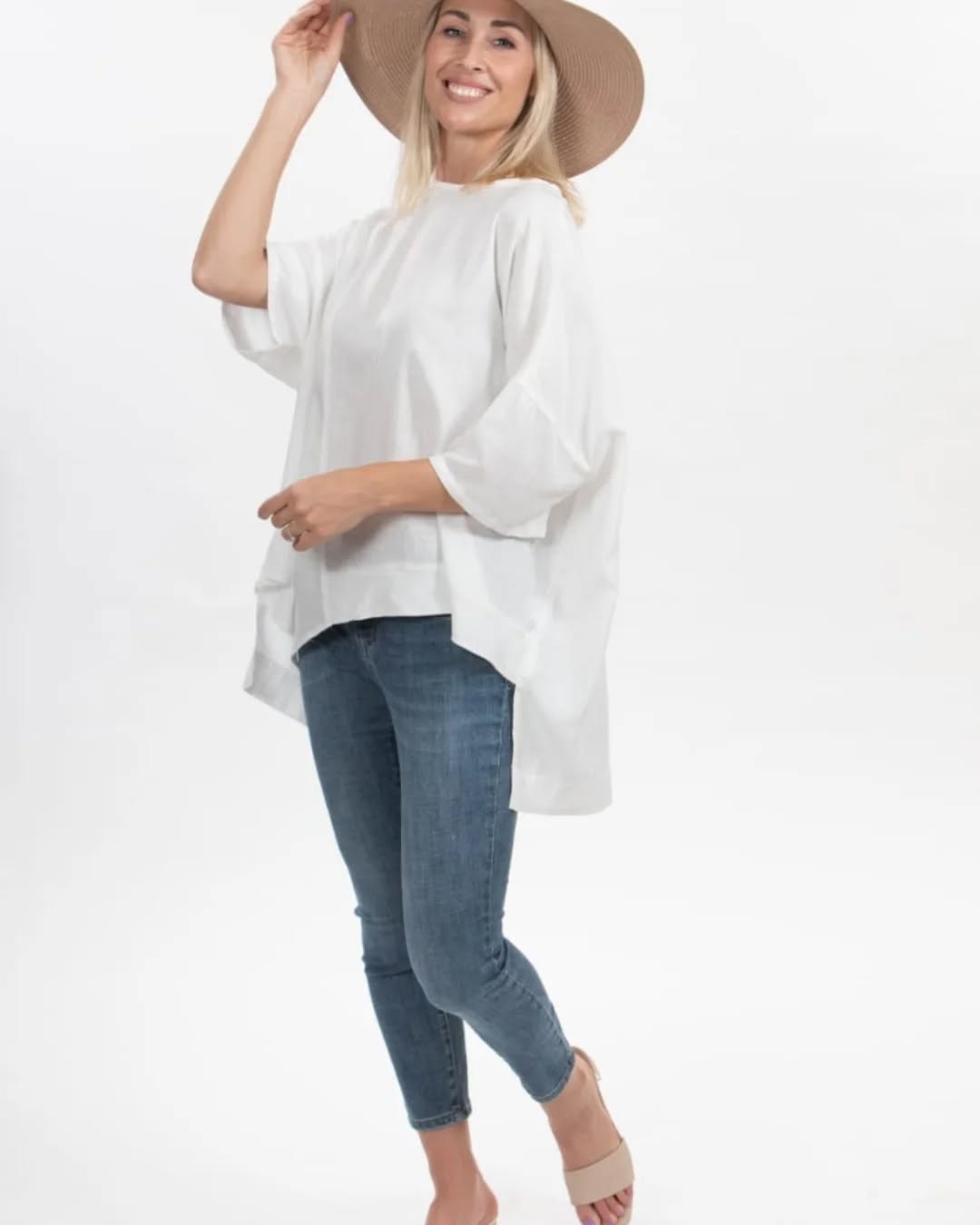 Anna's Boutique 30% summer sale now on:
ALL summer tops, blouses and printed pants. Many more in all 5 stores.
#sale#anna's Boutique #gardenroute #George #Hartenbos #hermanus #Riversdale #Stilbaai