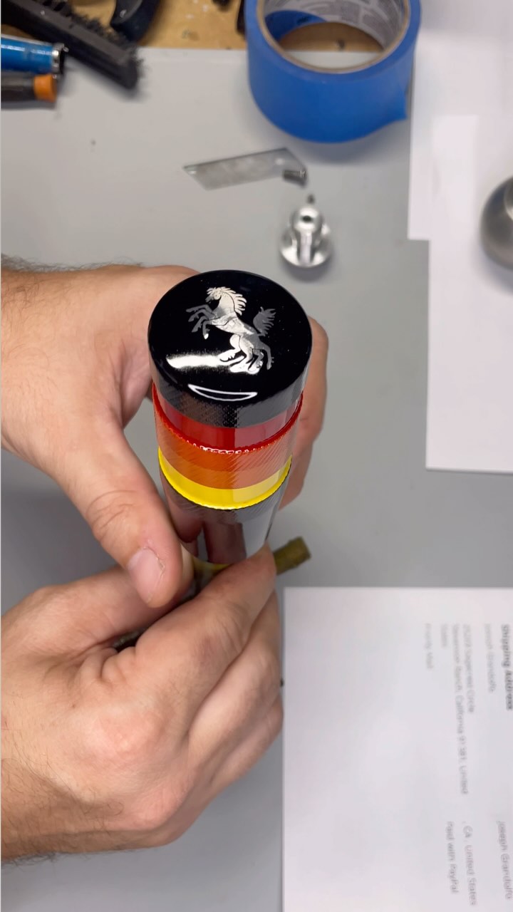 Very nice BRONCO manual THE GRIP shift knob with custom painted color scheme and the engraving added. What do you guys think?
#wmgarage #bronco #custom #shifter #shiftknob #ford #fordbronco