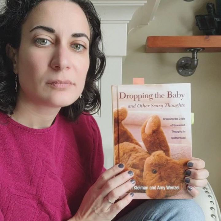 DID YOU KNOW...
What percentage of new parents experience intrusive thoughts? Those vivid, obsessive thoughts about awful things happening to our baby, ourselves or our family members?
Most research indicates that around 90% of parents have them! 🤯🤯 Is your mind utterly blown? Mine was!
Intrusive thoughts make people feel so ashamed and out of control. But they appear to be a typical part of the postpartum experience. Karen Kleiman and Amy Wenzel's fantastic book "Dropping the Baby and Other Scary Thoughts" is a great read if you are working on your intrusive thoughts and would like to understand how to respond to them in a healthy way.
Check it out!! (but as always, go to your local indie bookstore! 📕📗📘❤️💚🩵)