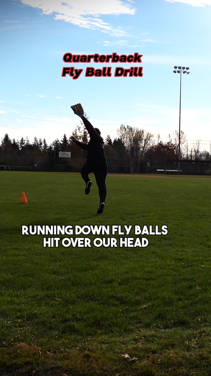 Improve your tracking of Flyballs this season with the Quarterback Flyball Drill! ๐ฅ
โพ Drill Setup:
โค There are 4 drop-steps you can practice depending on where a coach points you to run towards: to the left, backwards and over your left shoulder, backwards and over your right shoulder, and to the right.
โค The coach's job is to throw the ball to where the player will be, not to where they are.