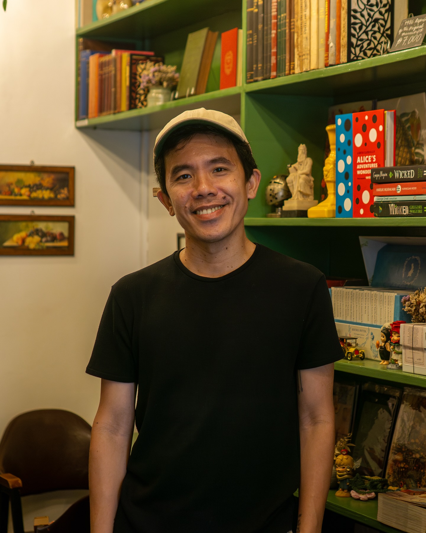 “Lost Books is really for the community. This is a third space for every creative who love their reading form.” - D of Lost Books
#StoriesAroundTown #MakersofMidtown #CebuCity