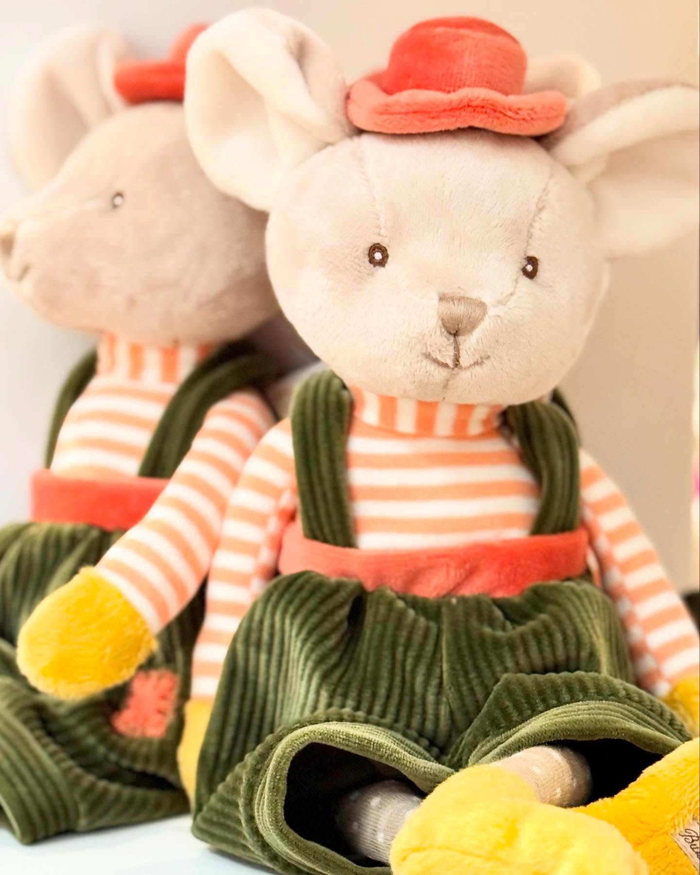 NEW!! Discover the enchanting world of Bukowski plush animals! Immersed in the deep tradition of European craftsmanship, these charming and cuddly companions from Sweden will delight children and adults alike. Handcrafted, beautifully designed…come on over and take a peek! #babygifts #plushtoys #lovabletoys #shoppatinagreen