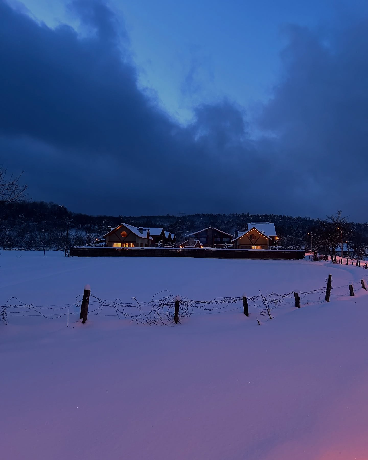 Karla mücadele sonrası cozy under snow karelerini bırakalım ❄️☃️
#bolu #abant #cozywinter #cozyhome