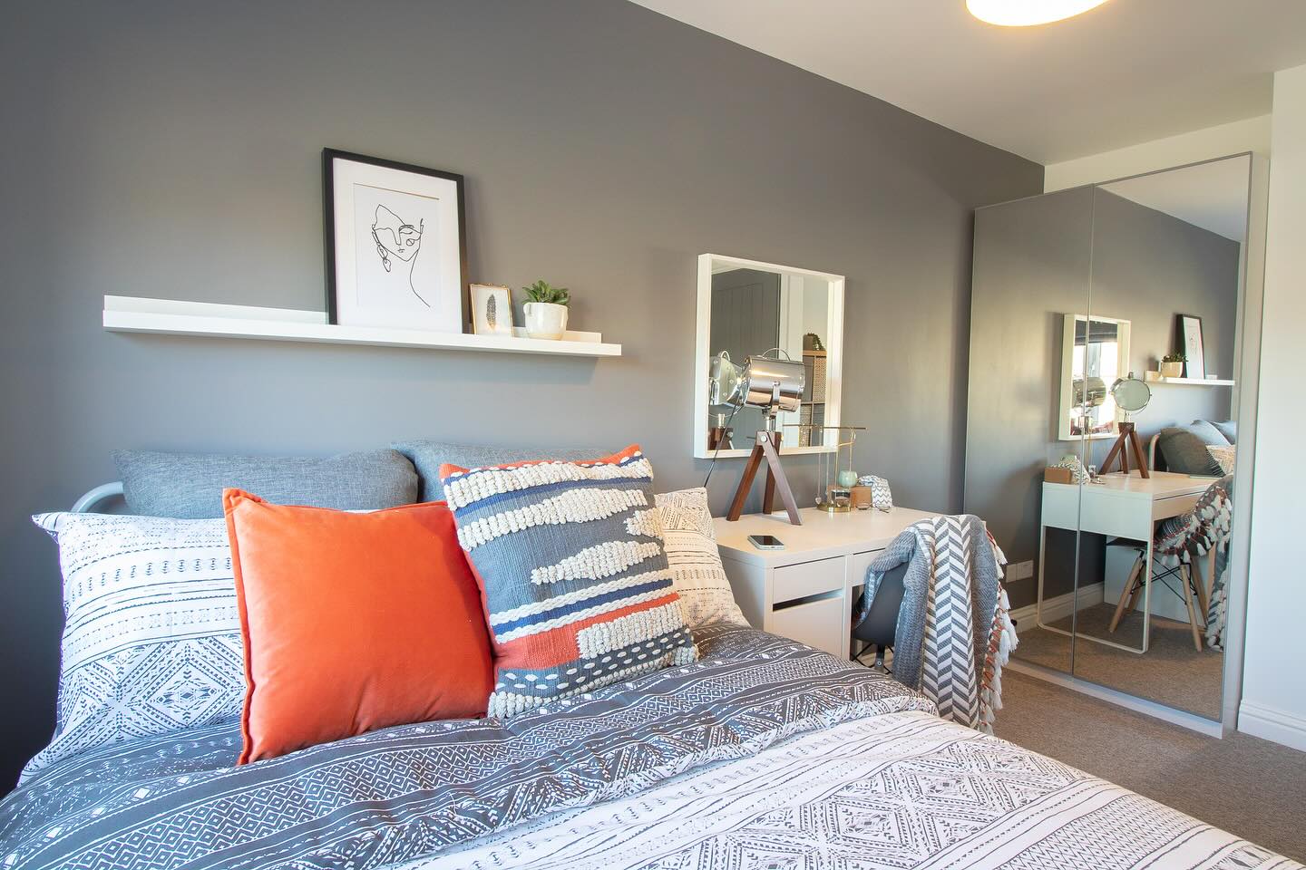 Modern vibe meets cozy comfort! We love the mix of textures and pops of color. π‘β¨
#InteriorDesign #HomeInspo #CozyLiving