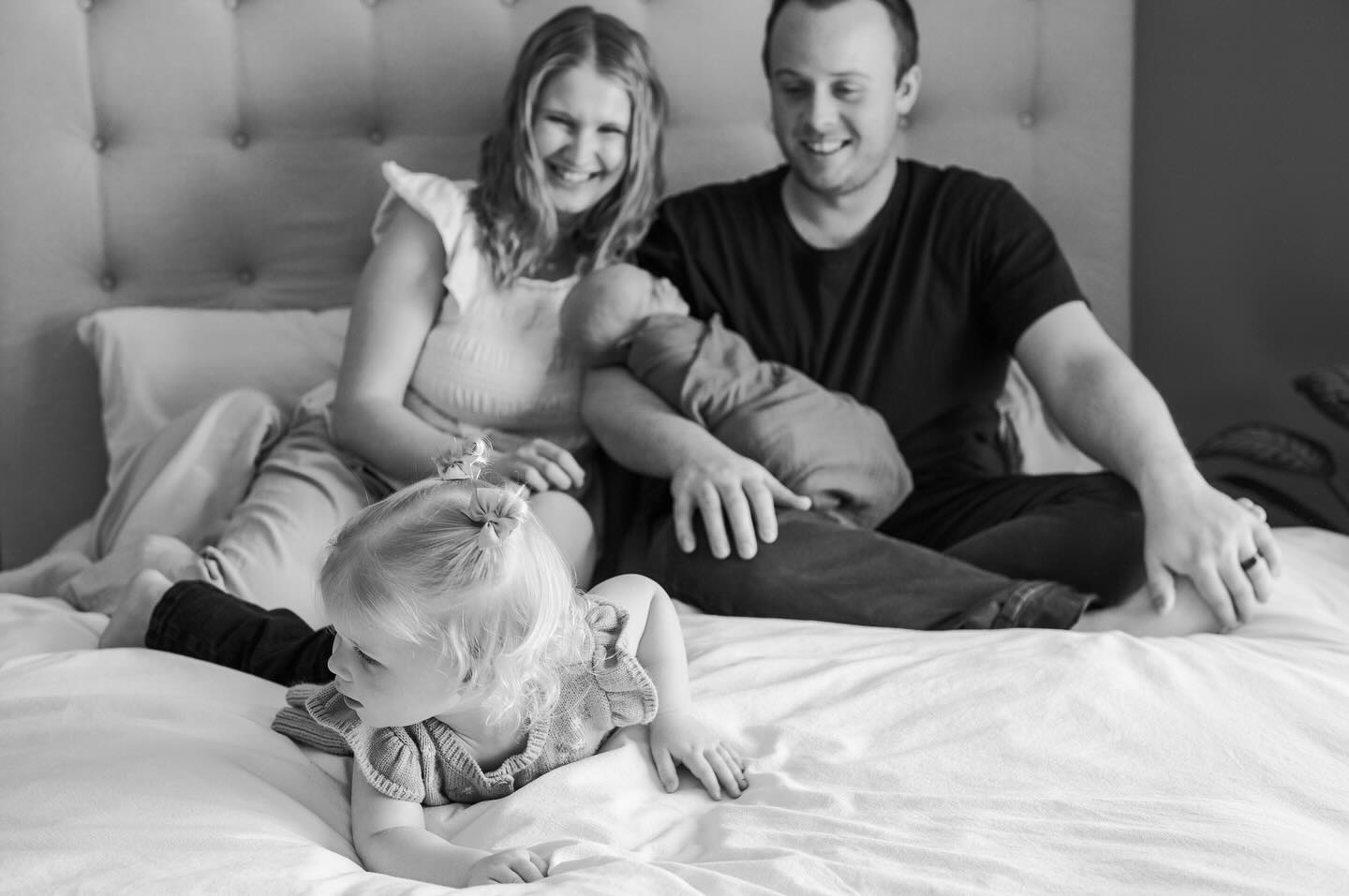 What a cute new addition to the family. Welcome beautiful baby to the chaos, fun, and laughter. It was so fun photographing everyone all together and just look how cute he is 😍