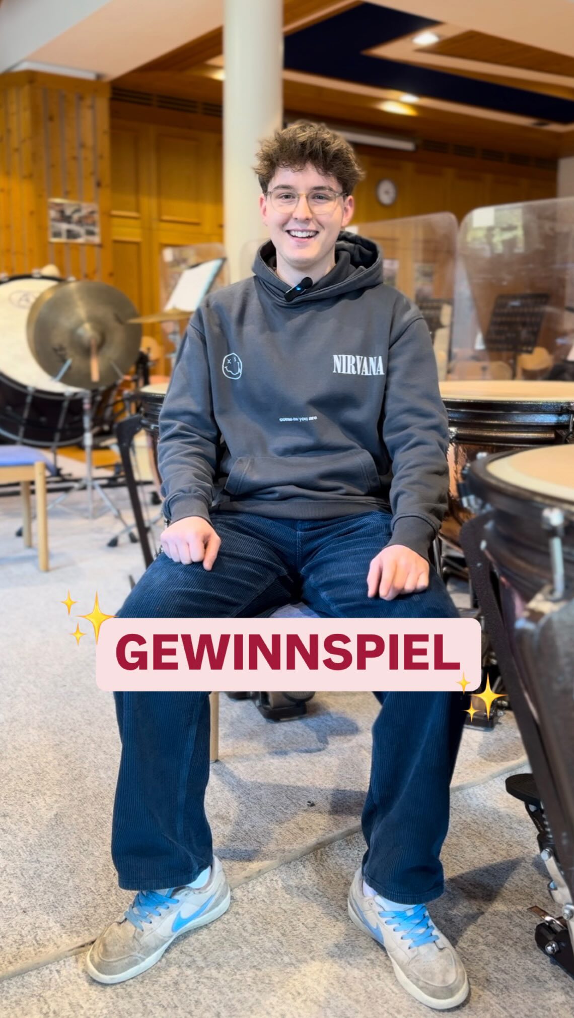 *Gewinnspiel beendet*
✨GEWINNSPIEL✨
Gewinne 2x2 Karten für unser Kirchenkonzert am 15. März 2025. 🤭 Was du dafür tun musst?
🎶 Folge uns, @bph.osttirol auf Instagram.
🎶 Schätze das Durchschnittsalter unserer Mitglieder in den Kommentaren.
Viel Glück! 🍀
Teilnahmebedingungen: Die Teilnehmer:innen mit der besten Schätzung auf oben angeführte Frage gewinnen, bei mehreren gleichen Antworten wird per Zufallsprinzip ausgelost. Die Gewinner:innen werden per Direktnachricht/Story-Markierung informiert. Dieses Gewinnspiel steht in keiner Verbindung zu Instagram. Es wird in keiner Weise von Instagram gesponsert, unterstützt oder organisiert und begründet keinerlei Rechtsansprüche gegenüber Instagram. Sämtliche Informationen im Rahmen dieses Gewinnspiels werden ausschließlich vom Veranstalter bereitgestellt. Von der Teilnahme ausgeschlossen sind Minderjährige, die jünger als 16 Jahre sind und Geschäftsunfähige. Eine Teilnahme am Gewinnspiel ist ausschließlich zu den hier angeführten Bedingungen möglich. Mit der Teilnahme erkennt der Teilnehmer diese Teilnahmebedingungen ausdrücklich an. Das Gewinnspiel beginnt am 26.02.2025 um 17 Uhr und endet am 04.03.2025 um 17 Uhr. Der Rechtsweg ist ausgeschlossen.
#gewinnspiel #giveaway #bpho #sinfonischesblasorchester #kirchenkonzert #carminaburana #windband #carlorff #seidabei #osttirol #lienz