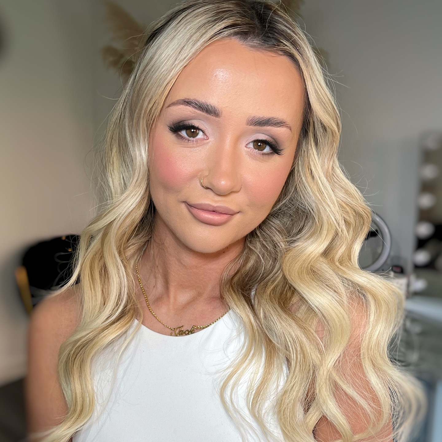 ✨Soft Glam Bridal Look✨
Elevate your bridal look with this effortlessly radiant, soft glam makeup. A flawless, glowing complexion, subtly contoured cheeks with a touch of blush to bring out your natural beauty.
The eyes were enhanced with warm, neutral tones, a soft brown liner and fluttery lashes for a timeless, elegant finish. Paired with a nude, satin lip and beautifully defined brows, this look is perfect for the modern bride who wants to feel like the best version of herself.
💍 If this is your vibe. .. Secure your date today for a dreamy, long lasting makeup look that will have you glowing all day & night! ✨
#softglambride #nuetralglam #weddingglam #makeupartistdorset #modernbridalglam