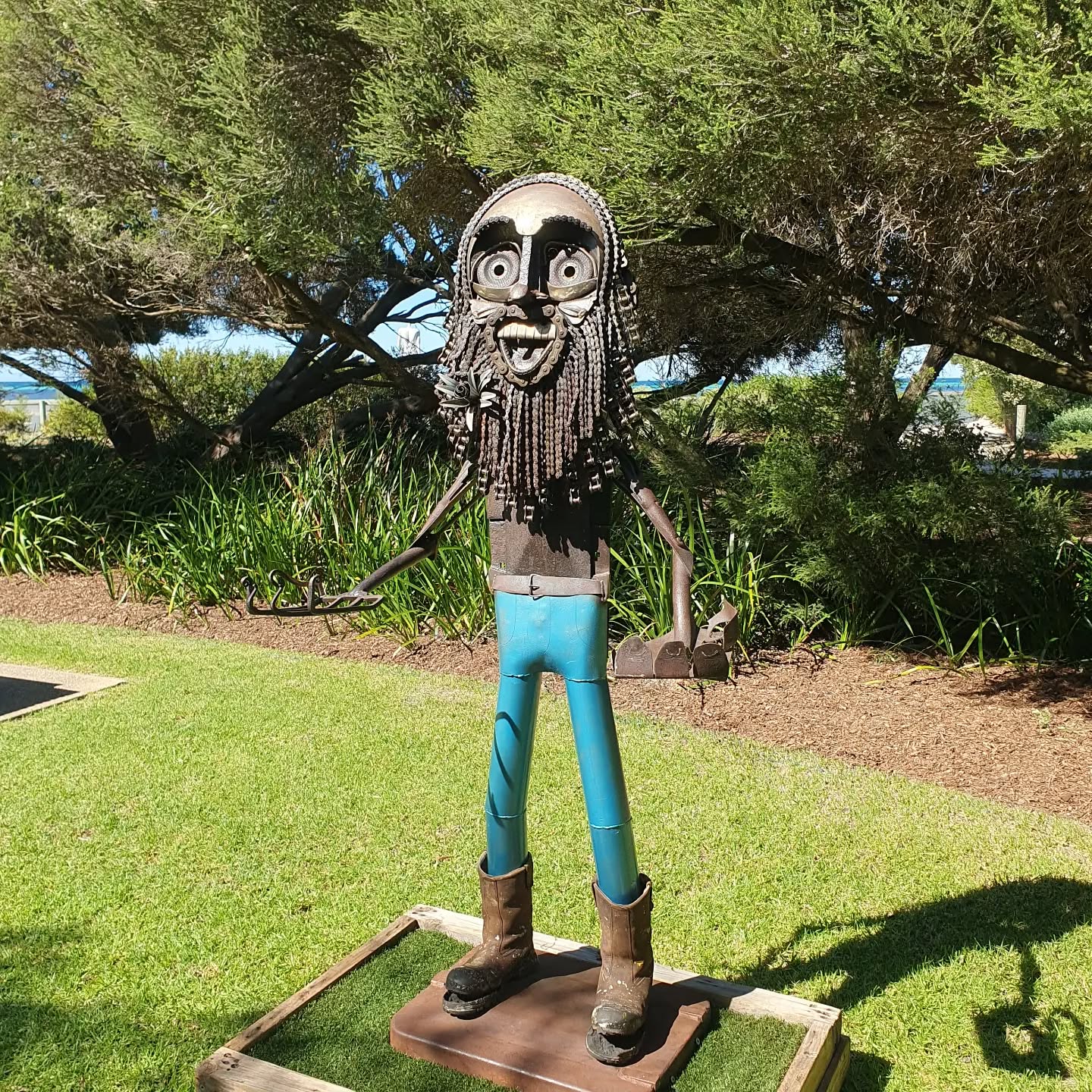 Costa is looking good down Dunsborough
@sculpturebythebay