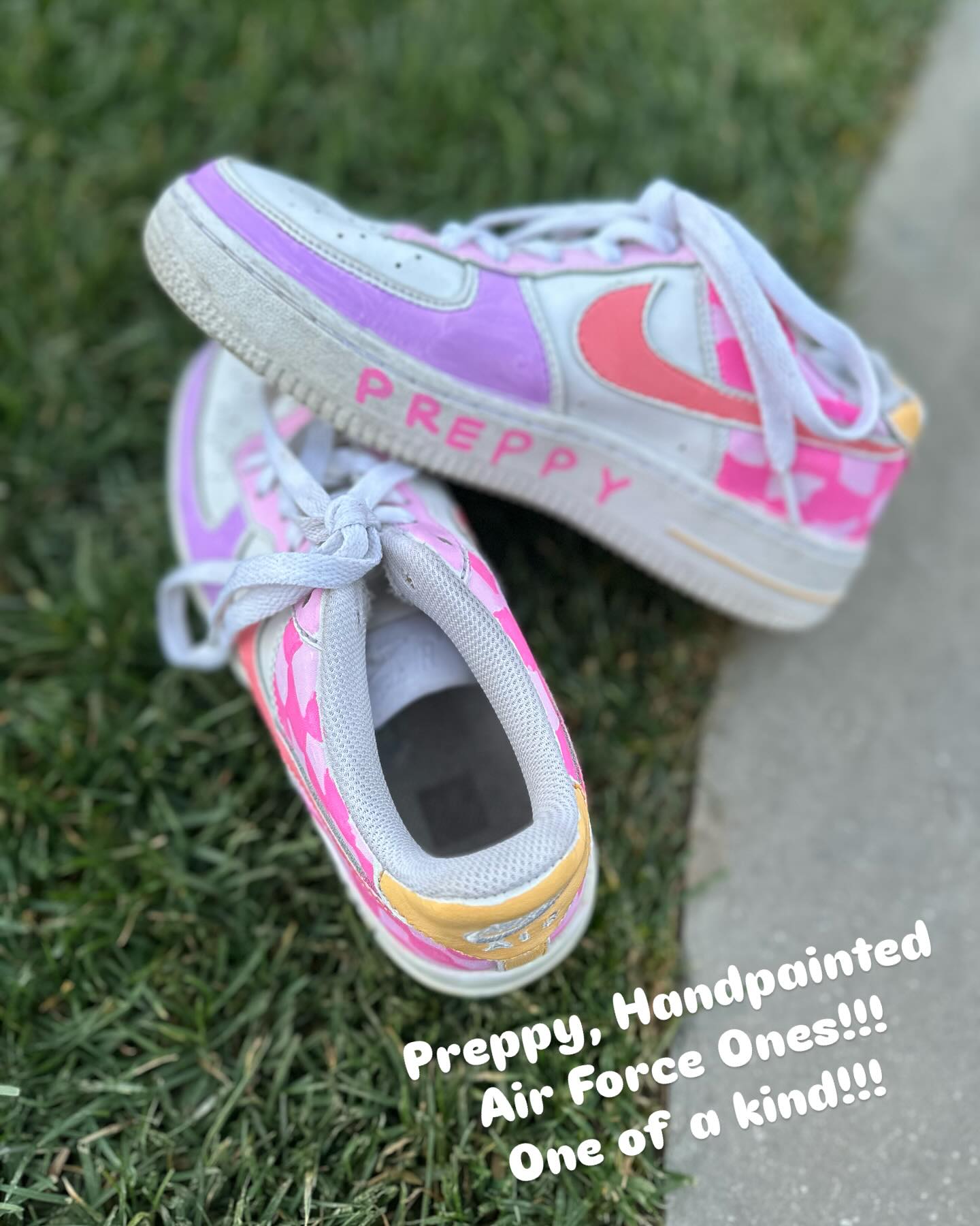 Preppy Air Force Ones!! They’re thrifted, so they are one of a kind!! Size 3 - 3.5!! Designs are hand painted by Sammy and Giana! 👟😎🥳🤩👟