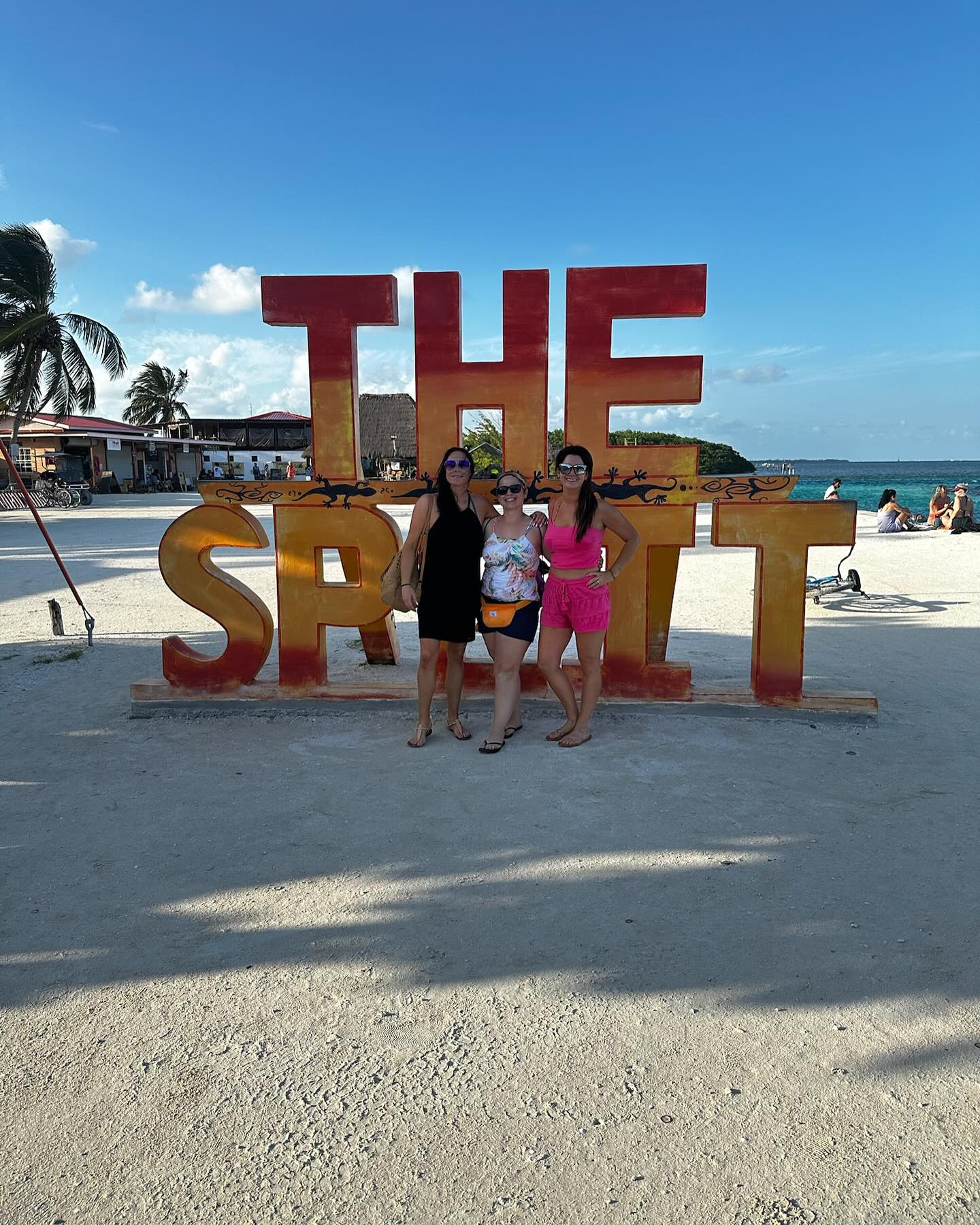 Sharing unforgettable moments from The Path in beautiful Belize! ☀️✨ From the smiles of our amazing community to the breathtaking nature of Caye Caulker, every step on this journey is pure joy. 💛🌿🌊
•
#thepathretreats #followthepath #belize2025 #cayecaulker #retreat2025 #natureandsmiles