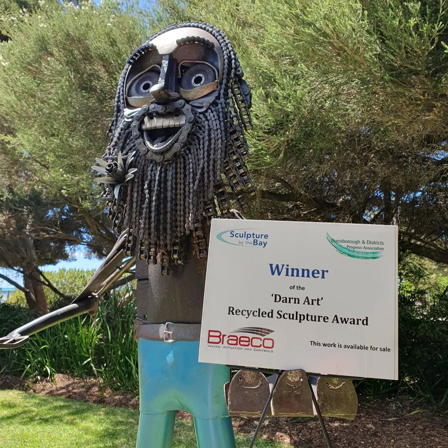 OMG I got an award for Costa
I didn't see that coming
Thank you @sculpturebythebay