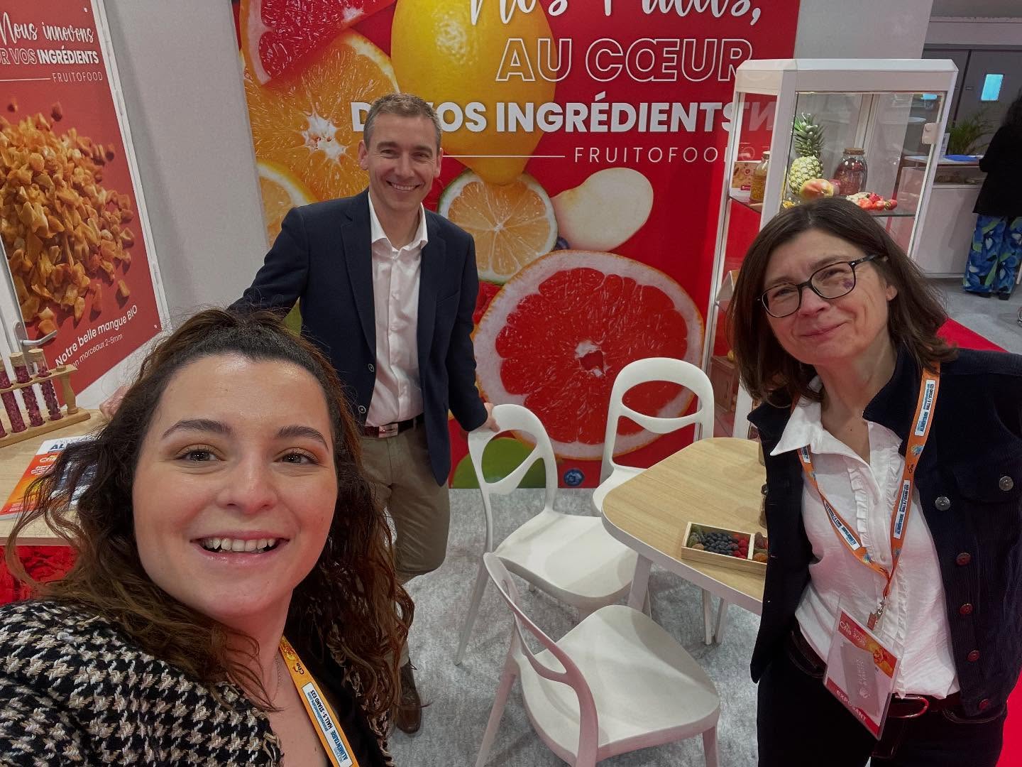 🚀 Top départ pour le CFIA Rennes 2024 ! 🍏🌍
L’équipe FRUITOFOOD est ravie de vous accueillir dès aujourd’hui sur notre stand Hall 4 - C22 pour trois jours d’échanges autour des ingrédients naturels et de l’innovation agroalimentaire.
✅ Des ingrédients naturels pour sublimer vos recettes
✅ Un engagement fort pour une alimentation plus responsable
Venez découvrir nos nouveautés et échanger avec nous sur les tendances du marché. Nous avons hâte de vous rencontrer !
📍 Rendez-vous Hall 4 - C22
📅 Du 12 au 14 mars 2024
Qui sera au CFIA cette année ? Faites-nous signe en commentaire ! 👇 @cfiaexpo
#Agroalimentaire #Innovation #Naturalité #Fruitofood