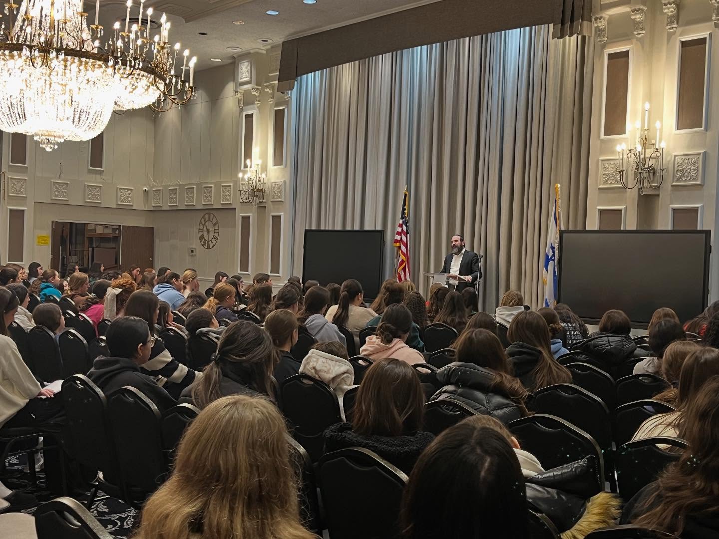 We had a jam packed 2 days of Chessed!! For our Yimei Chessed we had the privilege of hearing from Rabbi Daniel Kalish from Waterbury who put into perspective what Chessed means!! Then we put Chessed into action and made teddy bears from @uptown_bears for children in the hospital and heard from Yakir Wachstock from @bootsforisrael!!! Thank you Talia and the Chessed heads for a beautiful 2 days!!! #AtBruriahICan