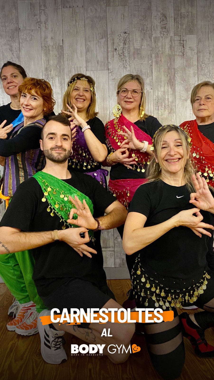 També et disfresses per carnestoltes?🤩
Divendres de carnestoltes i com sempre en el BodyGym ens encanta viure totes les temàtiques. Aquests matí a la classe de FrankyDance ens hem disfressat de Bollywood i hem gaudit totes juntes amb el Franky que ha ensenyat i ha fet donar-ho tot amb balls d’aquesta temàtica.🎉
Com l’heu passat avui a la classe de FrankyDance?😉
#carnestoltes25 #carnestoltes #bollywood #disfraz #dance #motivation #fitness #body #gym #bodygym #carnival #bg #healthylive #sport #activitats #dirigides