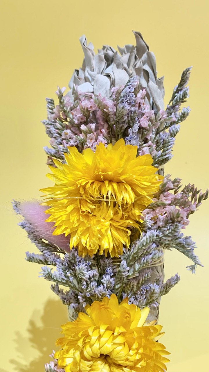 Spring into renewal! Fresh floral wrapped sage sticks for a cleansing and refreshing start to the season π
#SpringVibes #CleansingEnergy #SageSticks
#sage #cleanse #spring #florals #floraldesign #cleansing