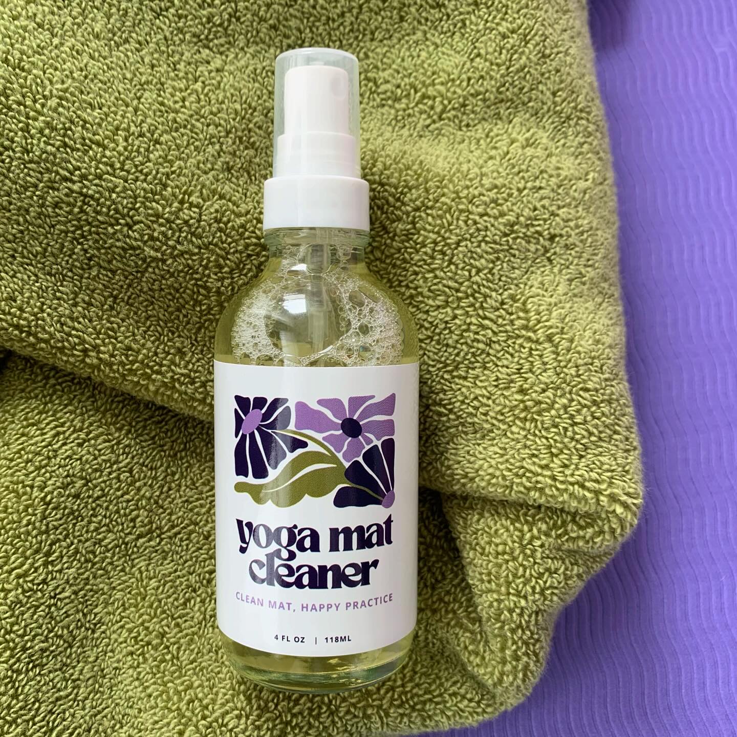 YOGA MAT CLEANER π This gorgeous spray is filled with beautiful natural scents, the perfect blend for Spring πΏ