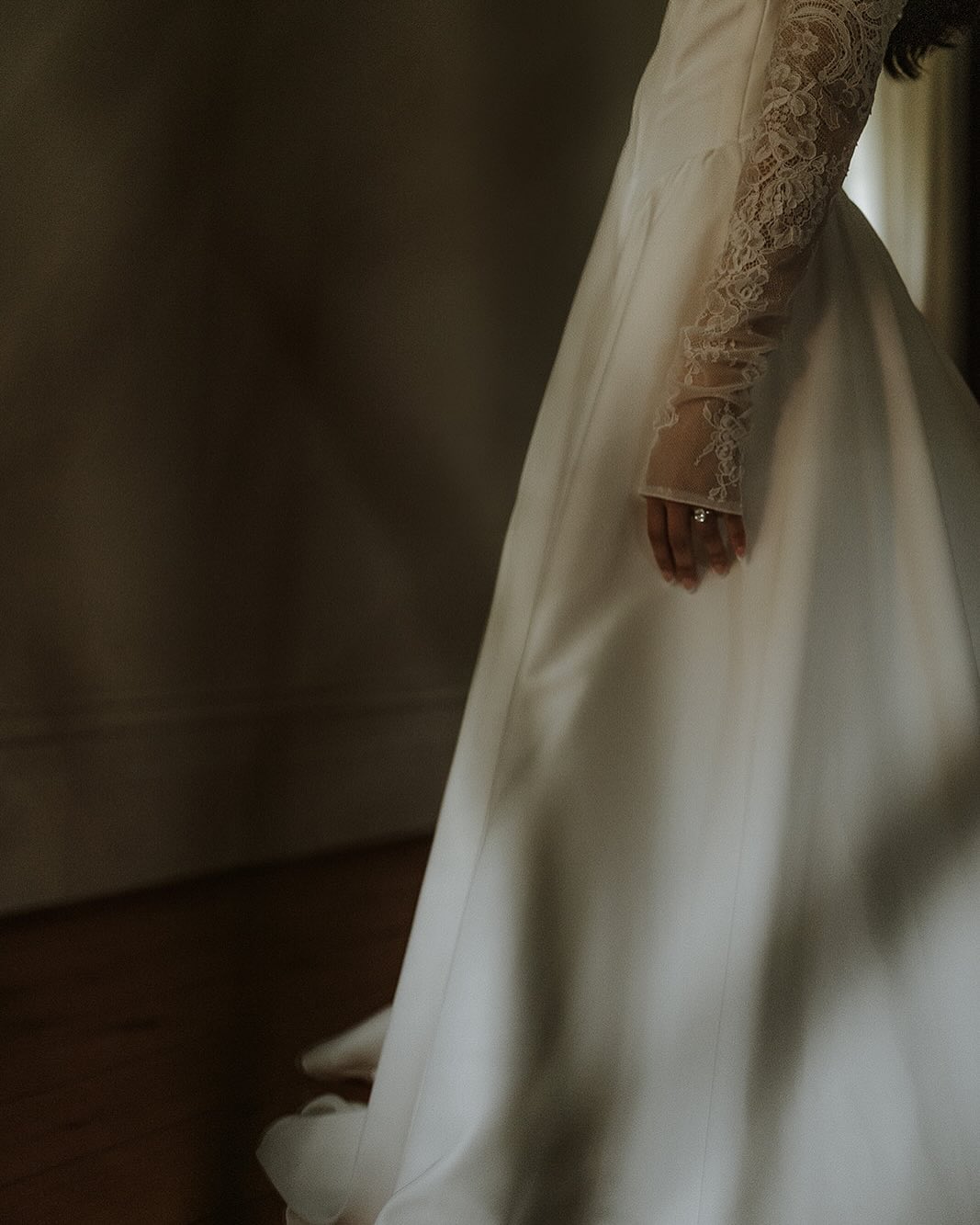 Blurry edges and unscripted moments.
🤍
Design @mildred_coevents
Photography @acrewoodcs
Florals @katemichellefloral
Dress & Accessories @revellebridal
Hair @ehuyckehair
Makeup @meganbrownmakeupartistry
Cake @ashleeyskitchen
Venue @thebellriggshouse
Stationery @codycalligraphy
Model @feihzzz
Mildred & Co is a design-forward wedding planner based in Prince Edward County & Kingston, Ontario. We craft elevated, intentional celebrations rooted in thoughtful design, seamless logistics, and unforgettable atmosphere.
Planning | Design | Production
#kingstonwedding #kingstonweddingplanner #ygkbusiness #ygksmallbusiness #pecweddings #princeedwardcountyweddingplanner #pecweddingplanner #eventdesign #weddingdesign #weddingdesigner #ontarioweddingplanner #wedding #design