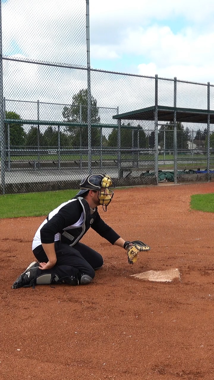 You can increase the difficulty of catching by switching up your stance... Try it out and let me know what you think in the comments!
You can find the full video, and much more baseball content, on my YouTube channel in my bio. ⚾