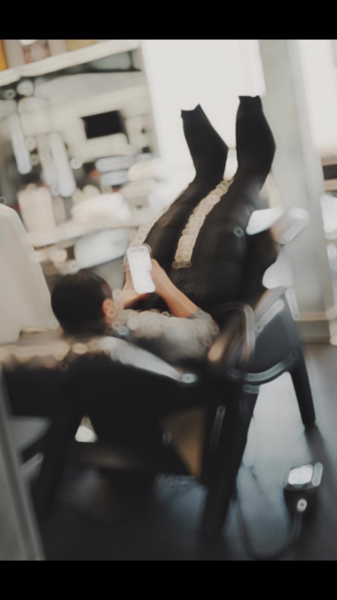 Obsessed with NormaTec? Yes, yes we are! 🤩🫶
Dynamic air compression will:
📈 boost circulation
⭕️ flush out lactic acid
💨 speed up recovery
🦵 Your legs will thank you! 🔥
📩 DM us for more info.
#therX #recovery #RecoveryGameStrong
#Normatec #fitness #gym #orangecounty