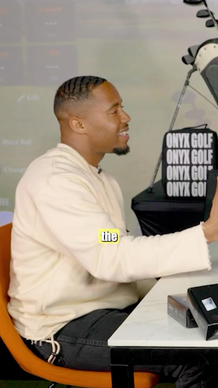 Agent or No Agent? The truth about making power moves in Hollywood.
@daroneokoli , best known for his roles in HBO’s WINNING TIME, NCIS: Los Angeles, Black Lightning, and All American, knows the hustle of the industry. But when it comes to landing roles, should actors sign with an agent or go solo? 🤔
Darone breaks it down—why experience is key before stepping into negotiations and how the right strategy can level up your career.
📺 Don’t miss this insider advice! Watch the full episode now on YouTube.
🎤 Celebrity Guest: @daroneokoli
🎙 Host/EP: @evelinachiang
📹 Filmed by: @bbchenphotography
