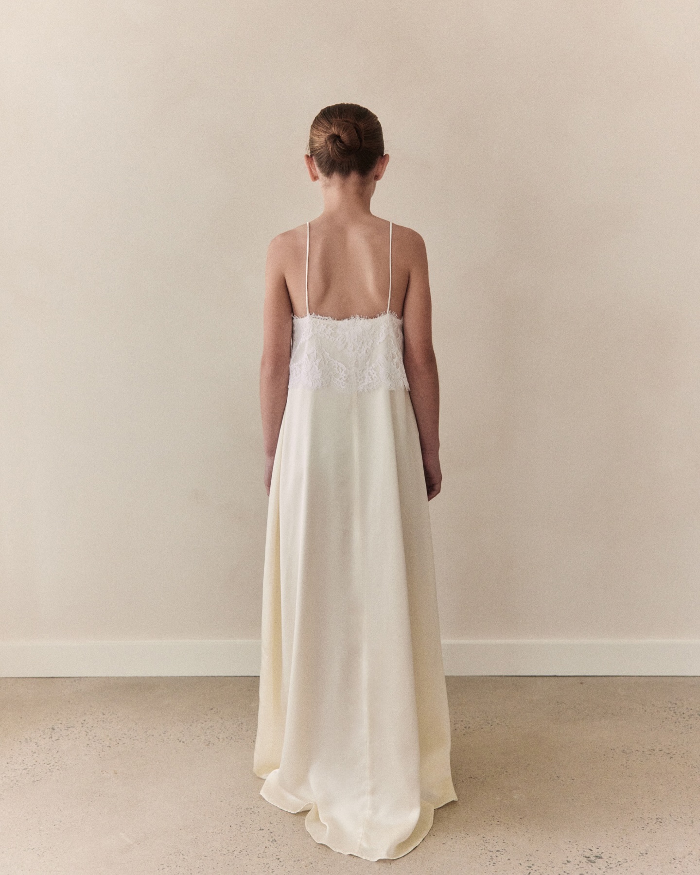 A whisper of lace, a trail of silk—the Mini Siara. For the little ones who walk before you, with grace.
Tag a bride who would love this for her flower girl.
