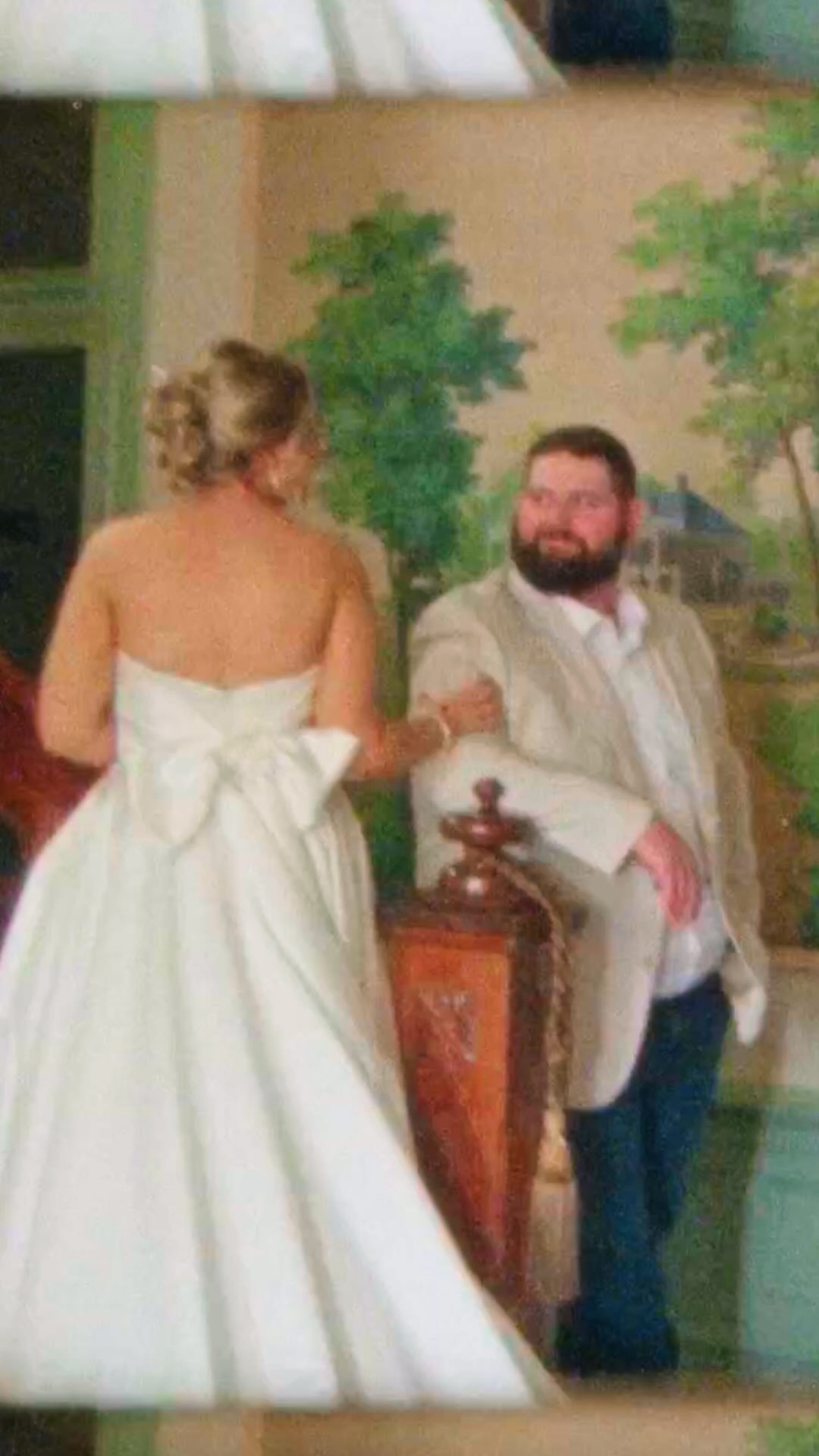 “joy is who you share it with” 🫶🏼
that lyric couldn’t be more true for this day! Kinzley and Jake had to wait months to celebrate their marriage due to hurricane Helene. when the day finally came, their loved ones came together to make it the most joyous, special day! I shot the whole thing on Super 8 and just love the way the fun moments & gorgeous details showed up on film 🎞️🤍 Here’s to the Martins!
photo: @rebekahsagephoto
video: @marycatherinefilms
venues: @edenfieldhouse & Venue on Main
caterer: the pond house
bride’s gown: @camelliasavannah
photo booth: @nineonetwopb
snow cone truck: @boro.sno
cold sparklers: @qspevents