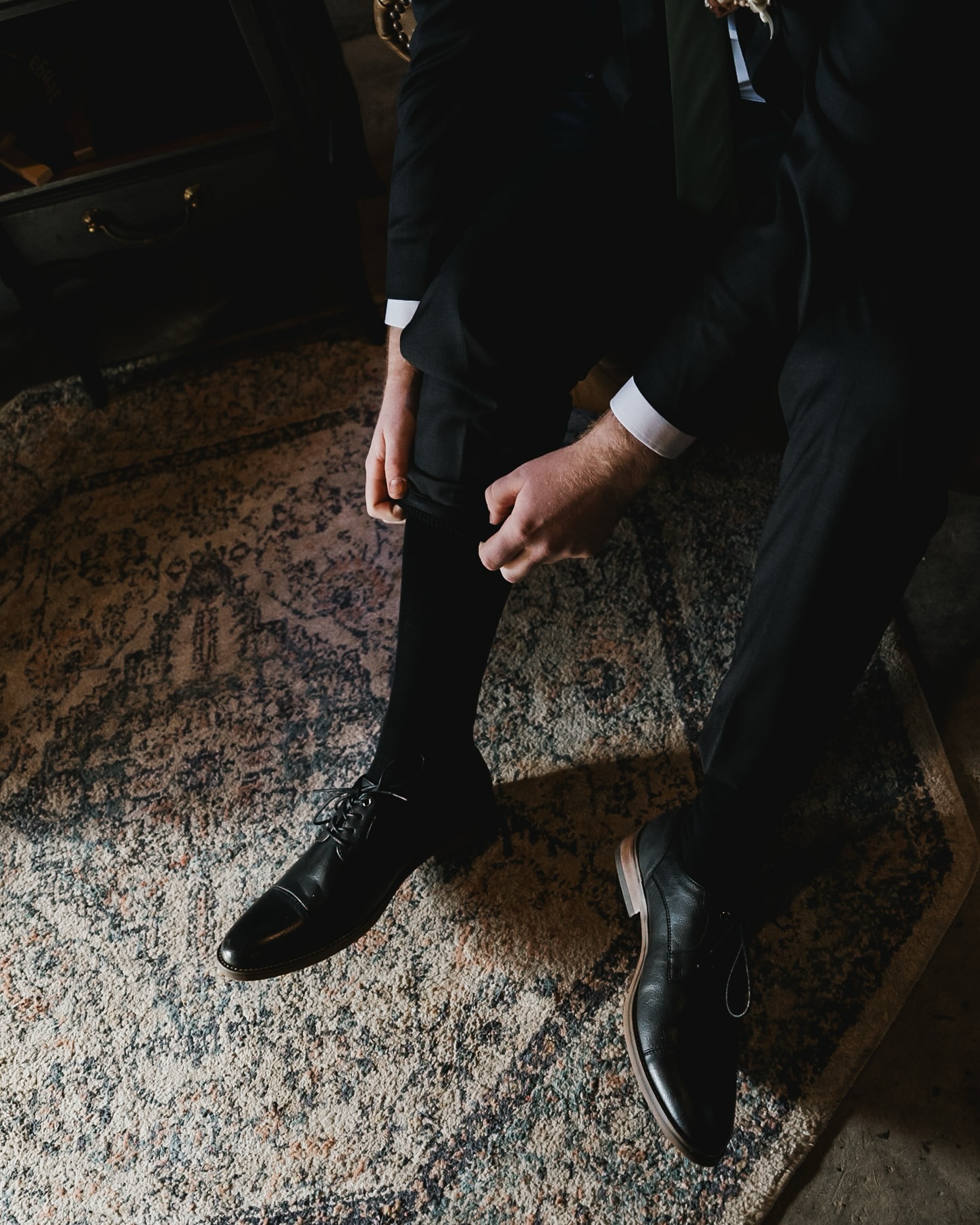 Moment for the groom’s portraits