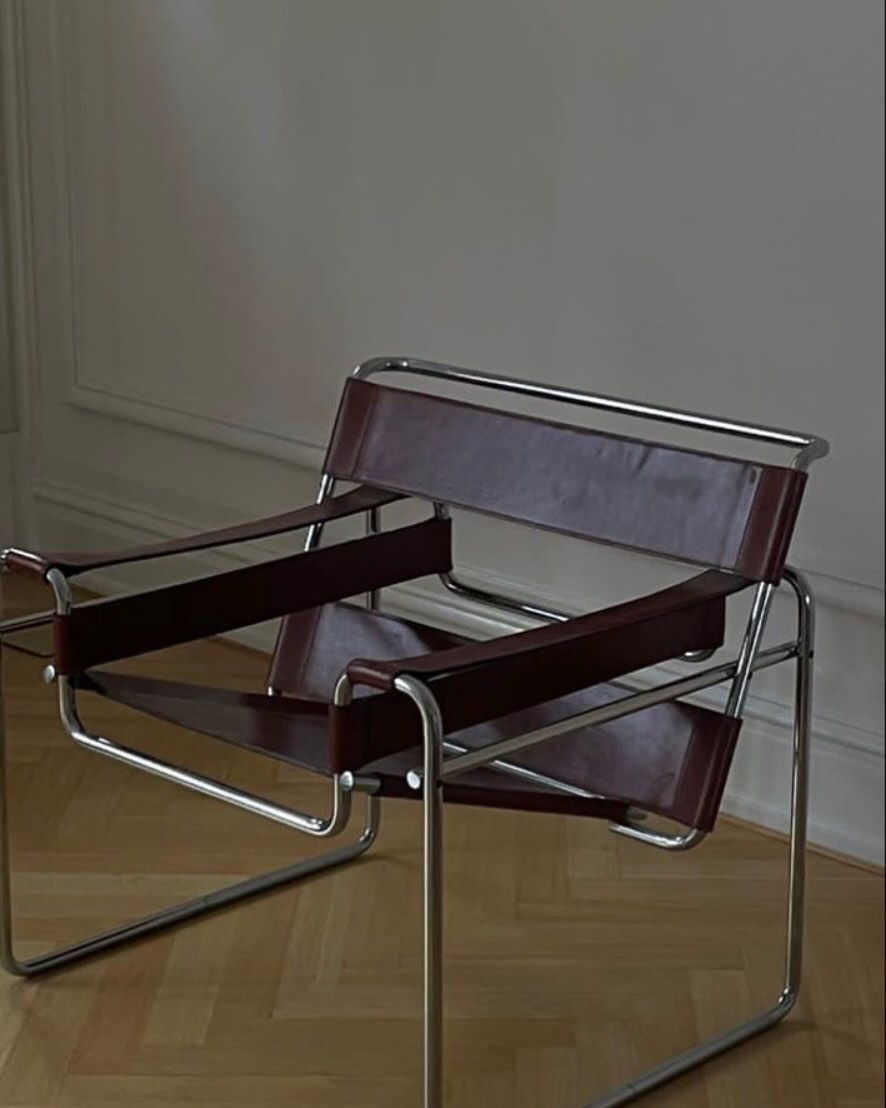 One of the most iconic pieces of modernist furniture - The Wassily Chair, designed by Marcel Breuer in 1925.
#designicons