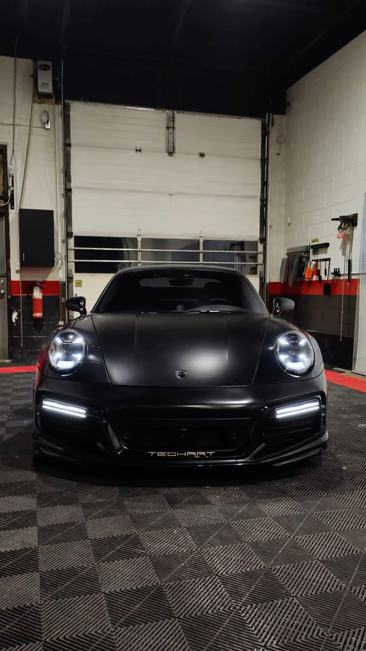 Another look at this Full Body Stealth Conversion! This Porsche 911 Turbo @Techart received quite the transformation. Let us know what you think 👇
—
Completed @DRVNAutoworks
#porsche #porsche911 #yesporsche #911turbo #porsche911turbo #techart #techartporsche #fyp #germancars #germancars🇩🇪 #caredit #vinyl #ppf #carshop #automotiveshop