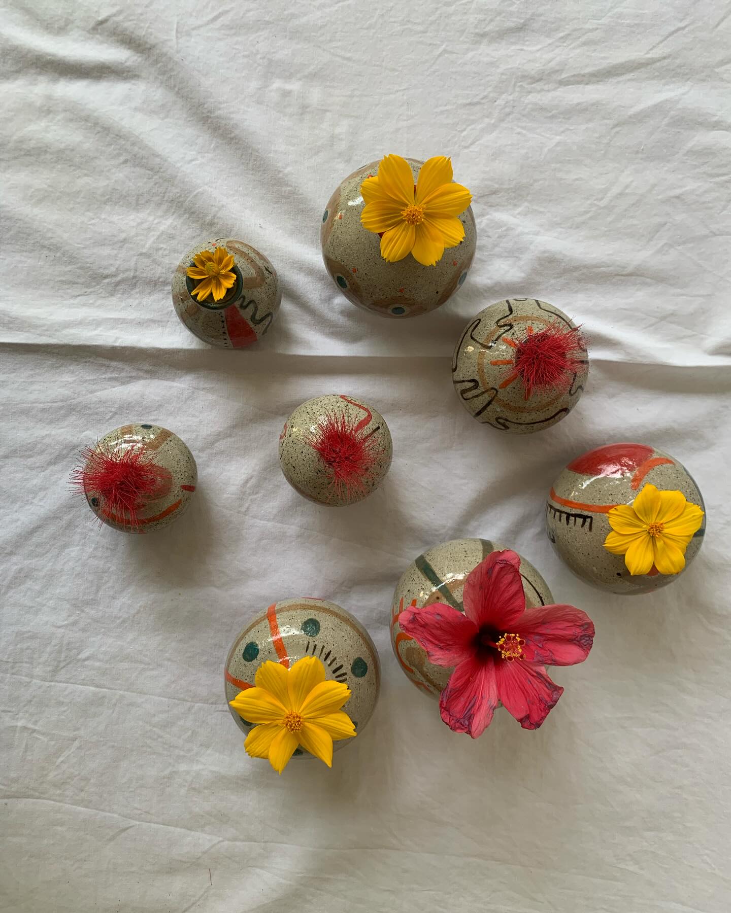 collection 04
handpainted bud vases