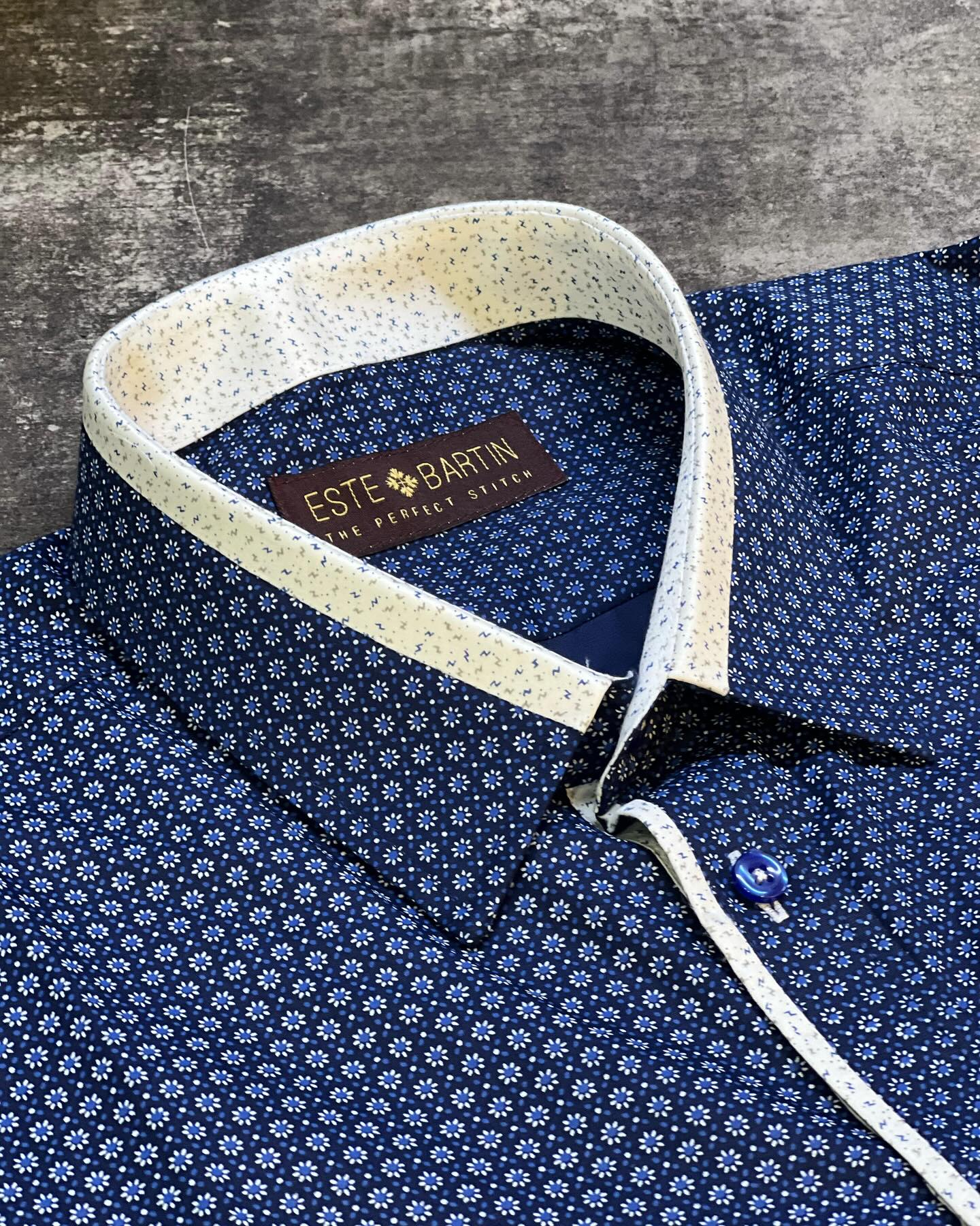 The depth of blue and the purity of white blend seamlessly, creating a harmony of classic and modern aesthetics.💙🤍
#sgtailor #estebartin #sglocalbusiness #menfashion #madetomeasure