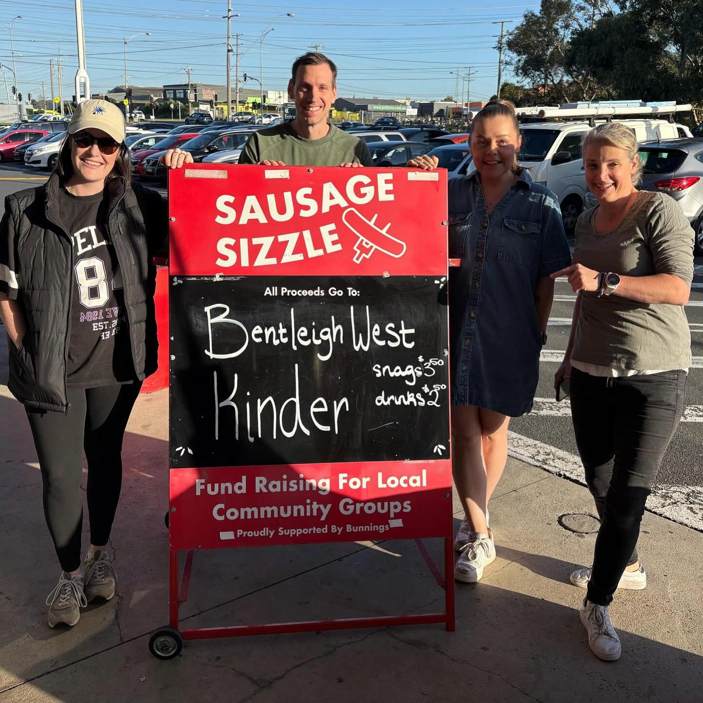It’s BBQ Day!! Head down to @bunnings Moorabbin for a sausage and support our fabulous kinder. Big thanks to our awesome volunteers today as well.