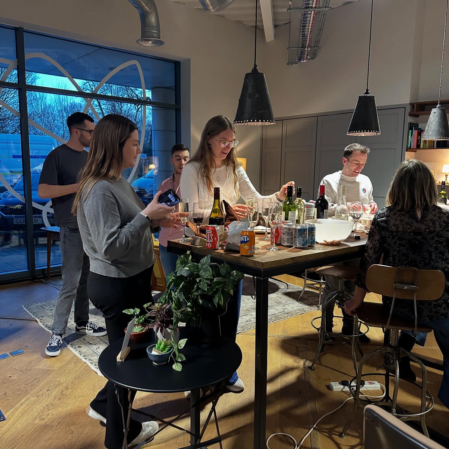 Cheese & Wine Night 🧀🍷
We had a fab time over at @perchbicester with our housemates for an evening of chatting, cheese and delicious wine 😋 thank you Perch Team for hosting us!
#CheeseAndWine #GoodTimes #FoodieFun #EveningVibes #CheersToFriendship #WineLovers #GourmetExperience #SocialNightOut