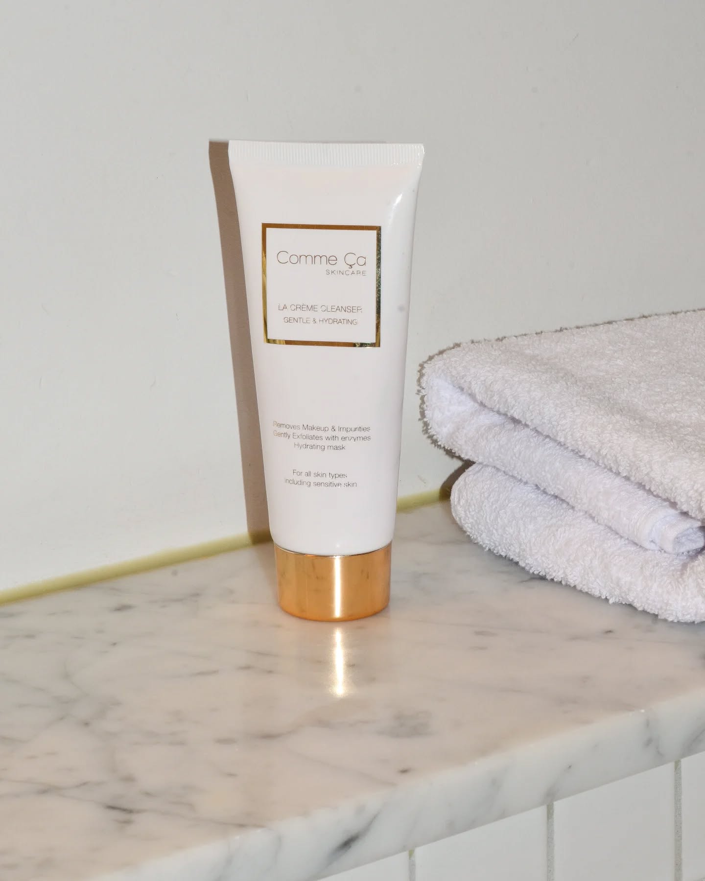 ✨️Why I formulated La Crème Cleanser 💧
I could never find a cleanser that truly met all my needs. I wore waterproof mascara daily, yet no cleansing product could remove it—at least, not without irritating my eyes or leaving behind an oily film. I was always reaching for a separate oil, which wasn’t ideal.
At the same time, I wanted something that wouldn’t strip my skin. A formula that hydrated, gently exfoliated, and left my face soft—never tight or dry.
So I created La Crème Cleanser.
A luxurious, multi-purpose cleanser that dissolves even waterproof mascara, exfoliates dead skin cells with natural enzymes, and deeply hydrates. It leaves your skin clean, calm, and perfectly prepped for the rest of your skincare✨️.
Use it at the sink, in the shower, or while soaking in the bath. This is the cleanser I couldn’t find—so I made it myself.
#CommeÇaSkincare #LuxurySkincare #LaCrèmeCleanser #SkincareRoutine #CleanBeauty #GentleCleanser