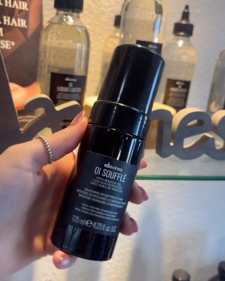 meet our newest product launch, Davines OI SOUFFLÈ 😍
lightweight leave in foam that adds volume and shine without weighing the hair down!