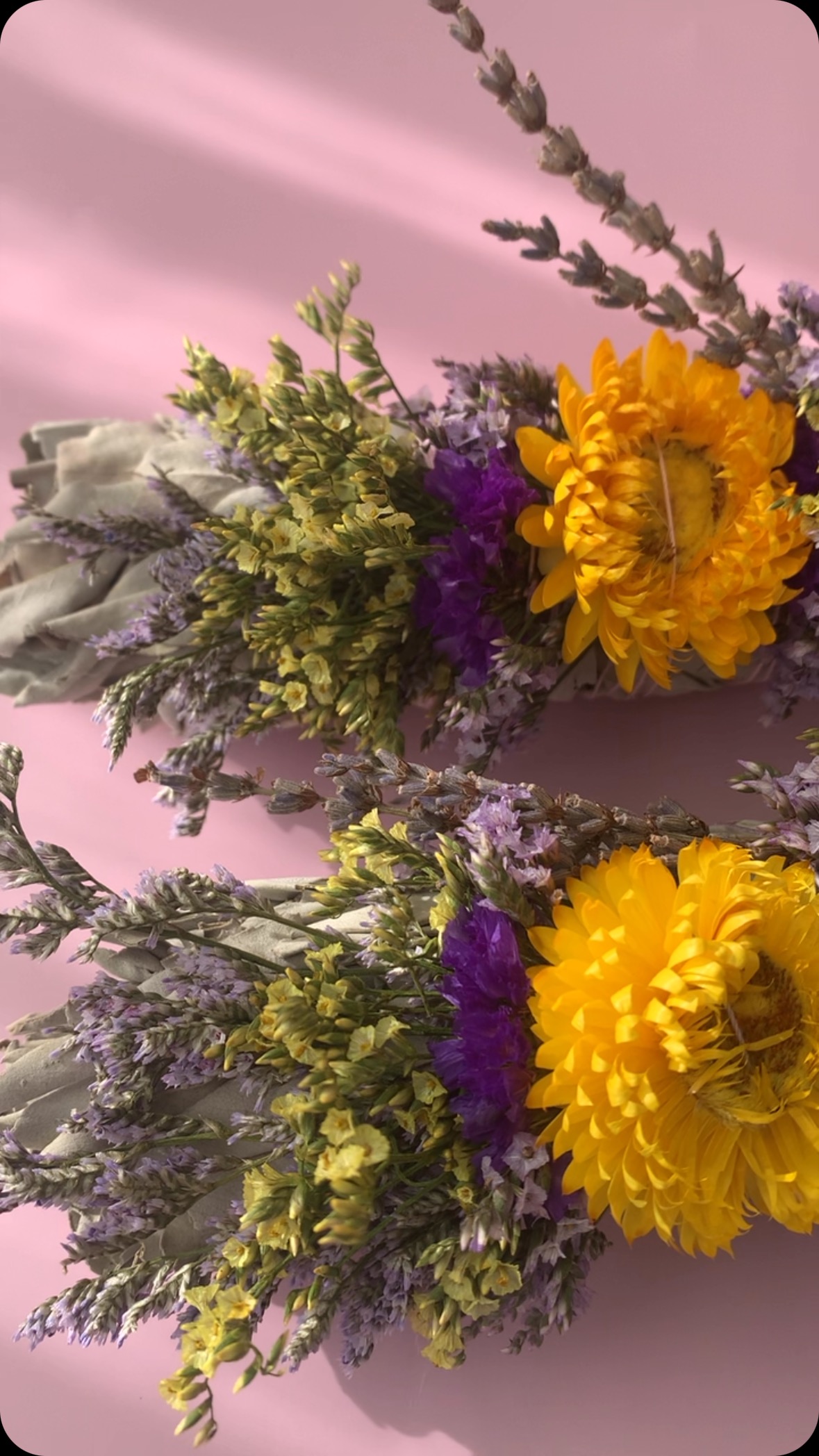 Spring is here & we have all the flowers to celebrate it πΌ There are SO many markets coming up, one being @feministmagicmarketchs this Saturday! We will have a beautiful selection of floral sage bundles, crystals & more πΈ Come say hey π©·