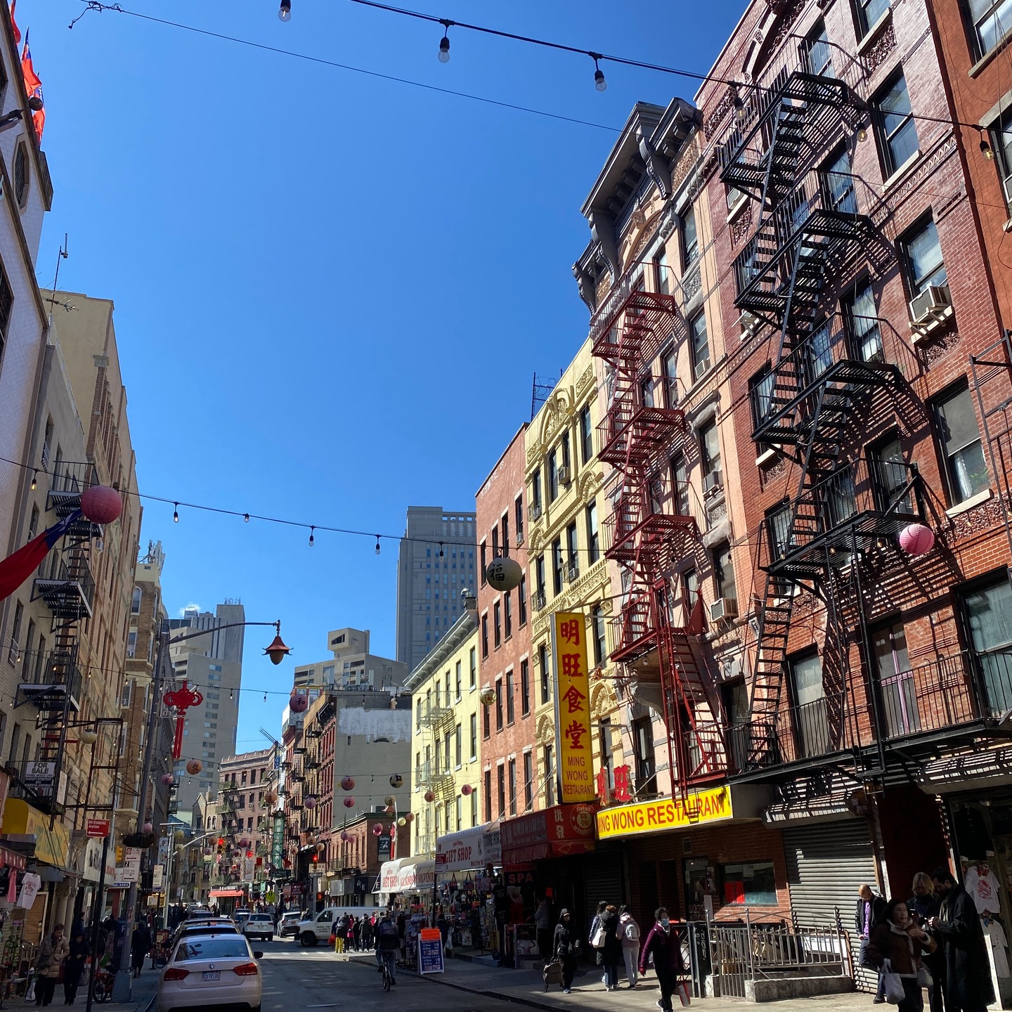 🍜✨ Chinatown NYC, toujours aussi vibrant ! Entre saveurs, culture et énergie, ce quartier est une pépite. 🥢🌆
#ChinatownNYC #NYC #VoyageGourmand #Foodie #Culture #NewYorkCity #ExploreNYC #TravelGram #AsieÀNYC #Noodles #Vibrant #UrbanExplorer #InstaTravel