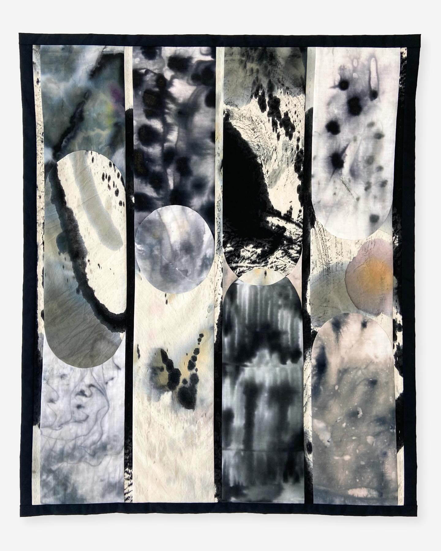 ✨ New in my store! ✨
I’ve just added Mist & Thunder, my collaborative piece with @niina_mantsinen , to my online store! In this work, I had the honor of creating with Niina’s experimental hand-dyed fabrics. The dark, moody textiles and their intriguingly mysterious patterns became the inspiration behind the design. The result is a fascinating encounter of our different artistic styles 💫
Size: 60 x 73 cm / 23 5/8” x 28 3/4”
Techniques: Experimental hand-dyeing, patchwork, hand quilting
You can read more about it and make it yours here: https://www.atelierveini.com/product-page/mist-thunder-wall-quilt
#atelierveini #textileart #quilting #contemporaryquilting #interiordesigninspiration