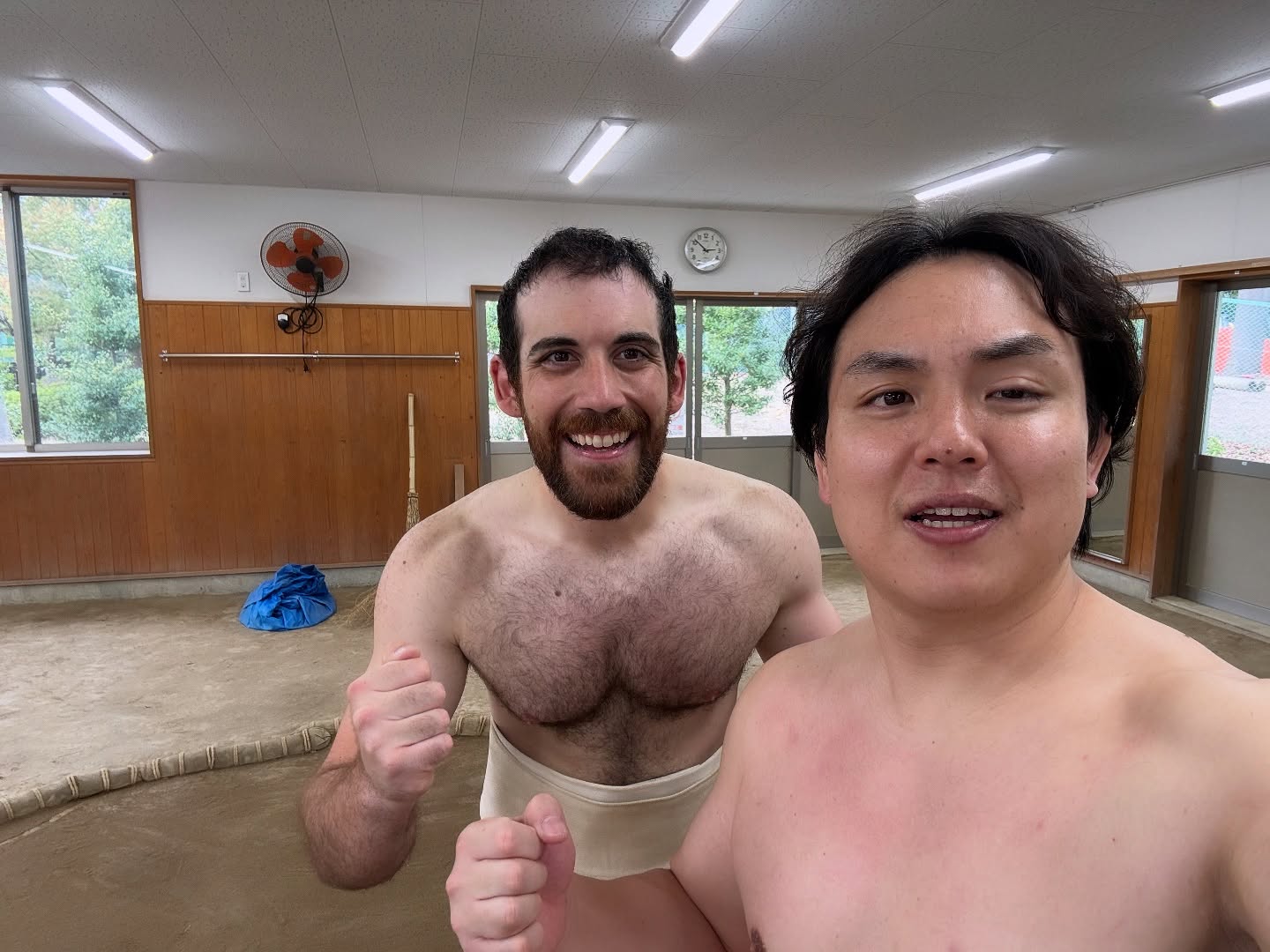 From Florida USA 🇺🇸
Nice journey guy! Have a wonderful trip!
Please check his videos from his IG account!
#sumo #sumowrestlingmatch #sumowrestling #sumodeadlift #sumosquats #sumoexperience #japan #japantrip #japantravel #visitjapan #visitjapanjp #japaneseculture #sumotraining #sumowrestler #sumofighter #sumotraining #sumoworkout #sumosushi #grandsumo #thingstodotokyo #japanitinerary #shiko #suriashi #teppo #tokyo #сумо #sumô #rikishi #sumolife