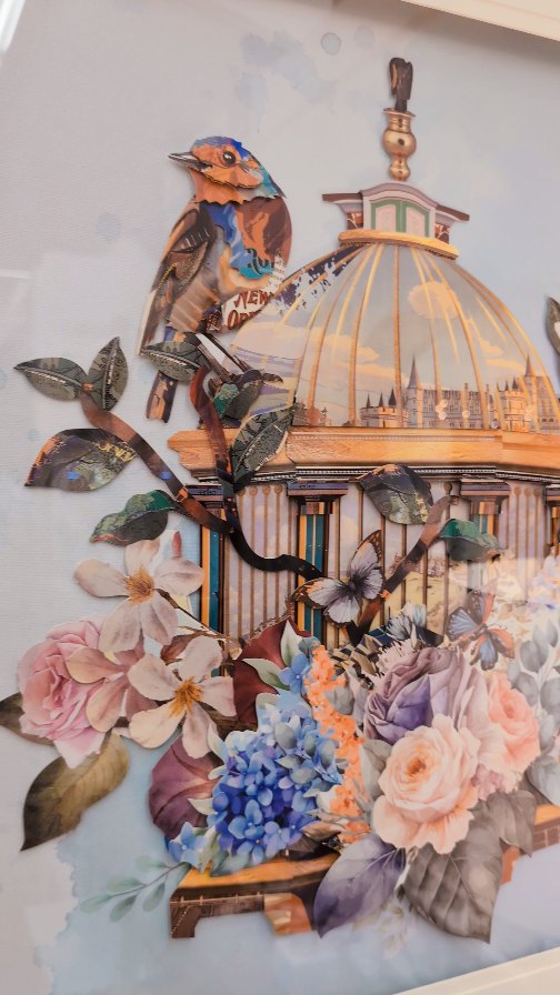 Just put up this sweet piece of art in the shop! It's a collage made with layers of paper so it has a slight dimensional look to it. The colors and style are a beautiful way to add a little charm to your space. Come check it out in person inside Painted Tree in Roswell, shop I-13.πΏ
#smallbusiness #paintedtreeboutiques #womenownedbusinesses #homeandgardendecor #homedecor #collageart #wallart #vintagestyle #shopsmall #paintedtreeroswell