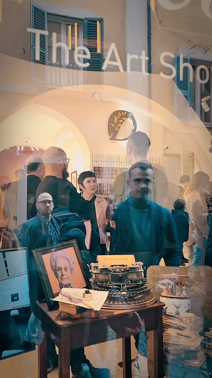 Splendida giornata, ottima compagnia e ovviamente buon cibo…l’inaugurazione della mostra Margutta a Roma è andata così!😊
#contemporaryart #mostra #roma #softpastelart #artecontemporanea @dantebus #viamargutta