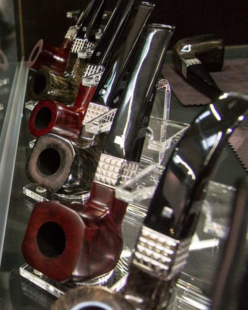 🔥 EDUARD Z-CUBE CLASSIC – ORIGINAL EDITION 🔥
Online buy here www.gpgrant.com
💨 Elevate your smoking ritual with a handcrafted pipe of unparalleled elegance.
💎 A signature square jewelry ring with intricate cube engravings adds a refined touch.
✨ Coated in rhodium, gold, or platinum, ensuring brilliance that lasts.
🎭 More than just a pipe—a statement of artistry and luxury.
#GPGrantPipes #GPGrantUniquePipes #GPGrantHandmadepipes #GPGrantJewelryPipes #HandmadePipe #HandmadePipes #limitededitionpipes #collectiblepipes #handcraftedpipes #pipes #smokingpipe #pipesmoking #pipesmoker #pipetobacco #pipelounge #pipeclub #pipelover #pipefanatic #briarpipe #stonepipe #PipeLife #luxurypipes #pipemasters #Onyx #LuxurySmoking #ArtisanCraftsmanship