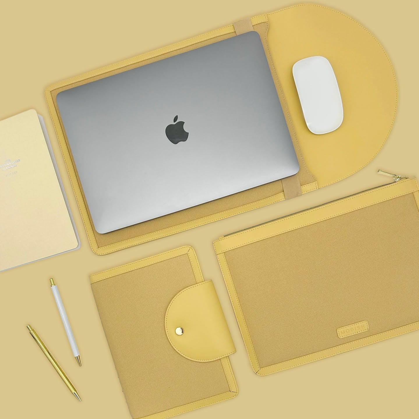 Modish MOVE collection Chic tech cases – perfect for hybrid work setups
#techaccessories #hybridworking #technology