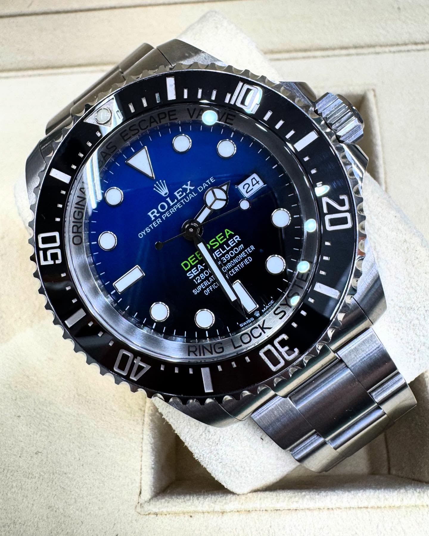 One of the most underrated time pieces! The classic James Cameron Edition Deppsea features a beautiful blue to black gradient dial. Sourced for a client this one is definitely a very cool piece!